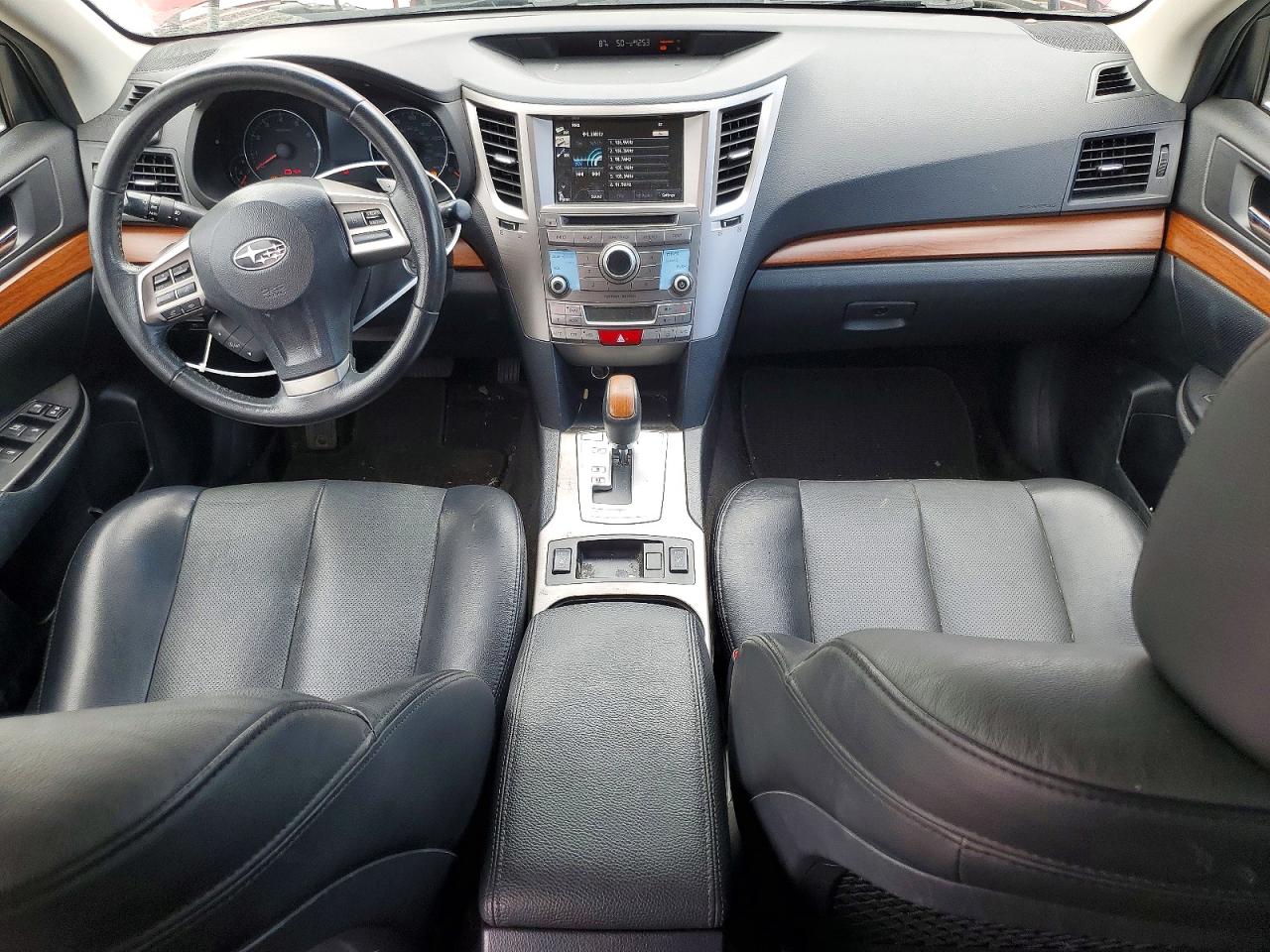 2014 Subaru Outback 2.5i Limited Red vin: 4S4BRCMCXE3303096