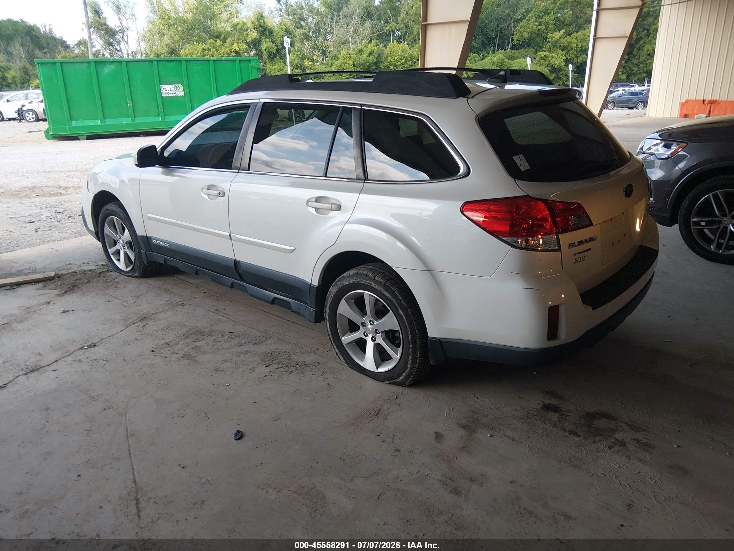 2014 Subaru Outback 2.5i Limited White vin: 4S4BRCNC4E3296239