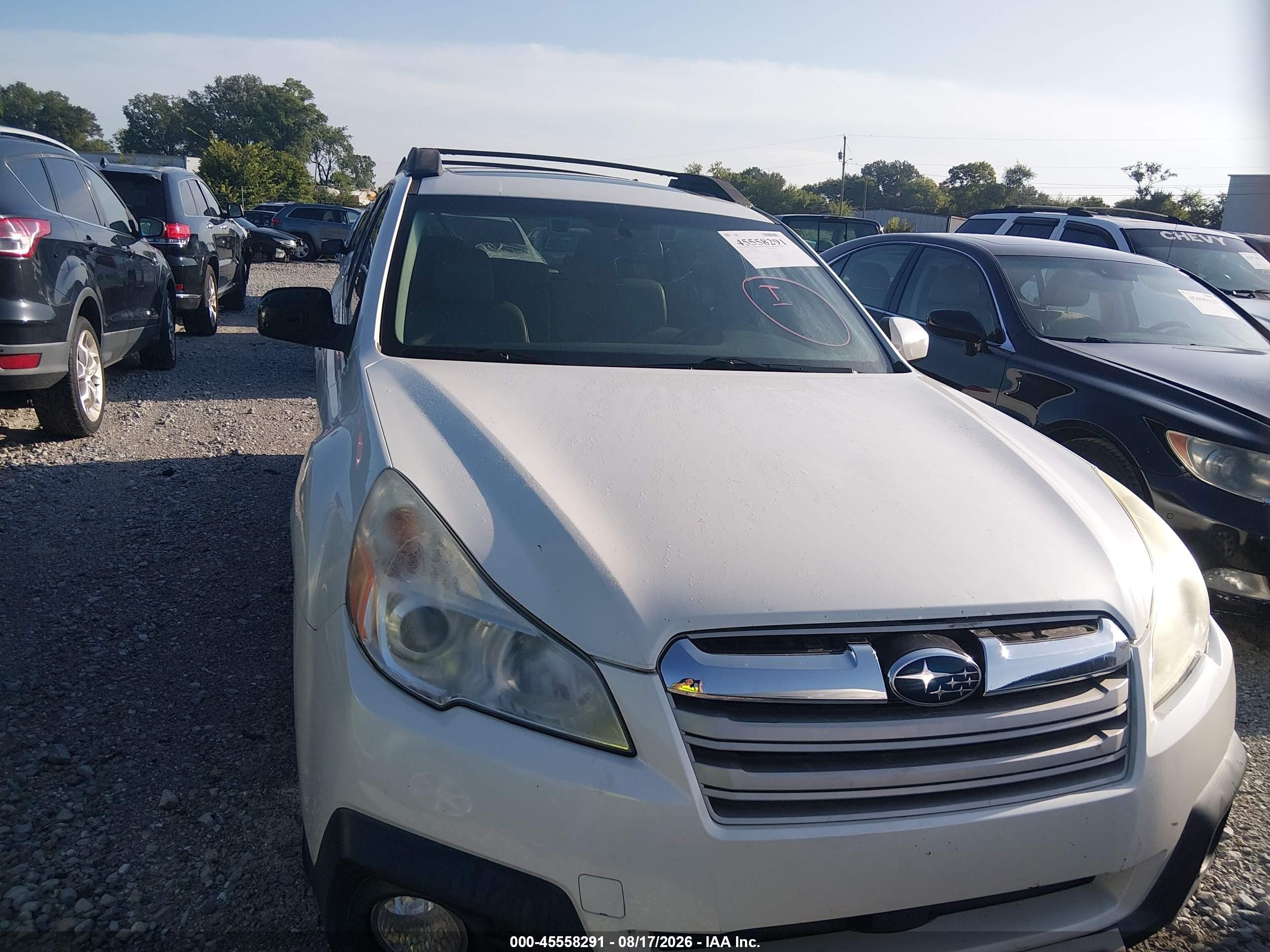 2014 Subaru Outback 2.5i Limited White vin: 4S4BRCNC4E3296239