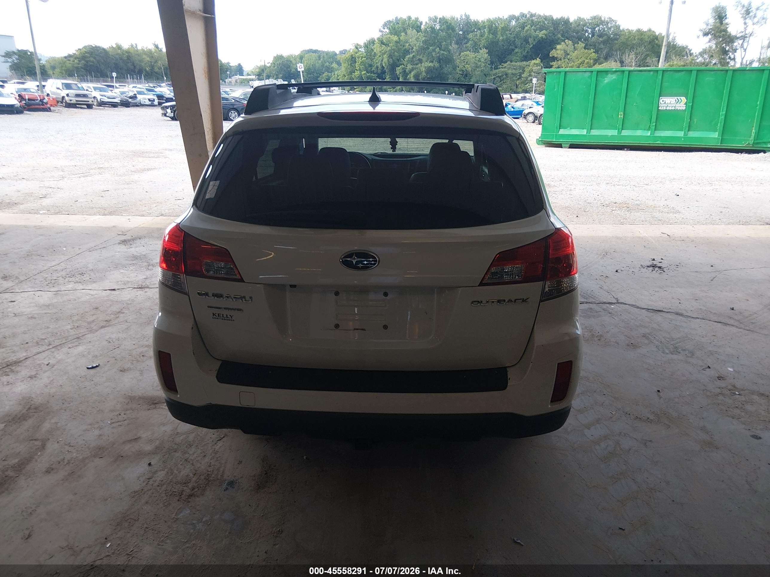2014 Subaru Outback 2.5i Limited White vin: 4S4BRCNC4E3296239