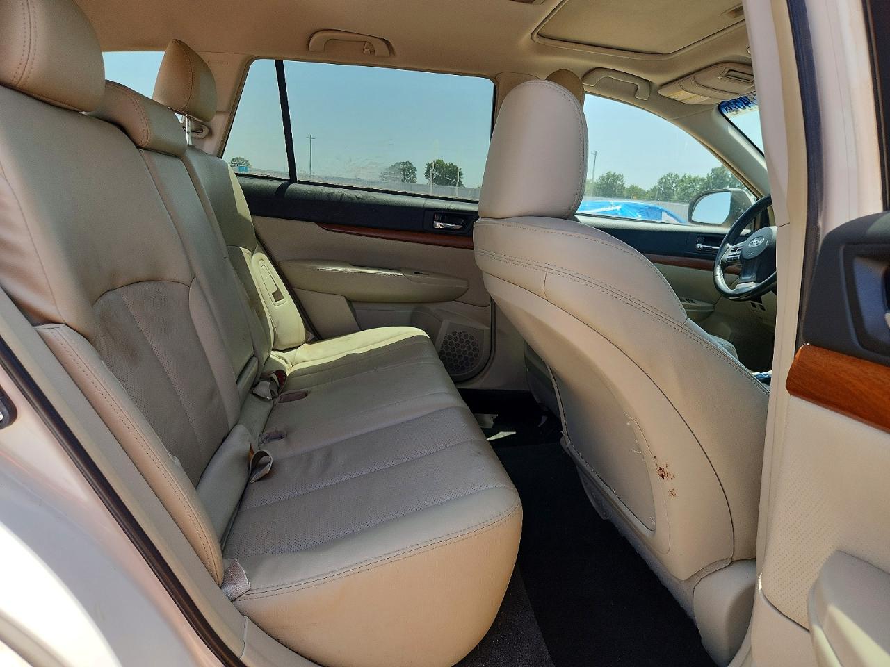 2013 Subaru Outback 2.5i Limited Белый vin: 4S4BRCPC3D3260229