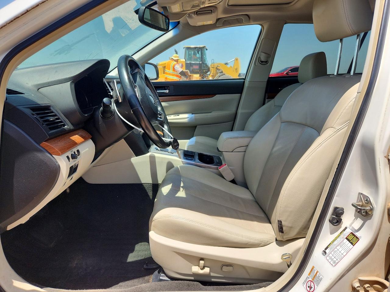 2013 Subaru Outback 2.5i Limited Белый vin: 4S4BRCPC3D3260229