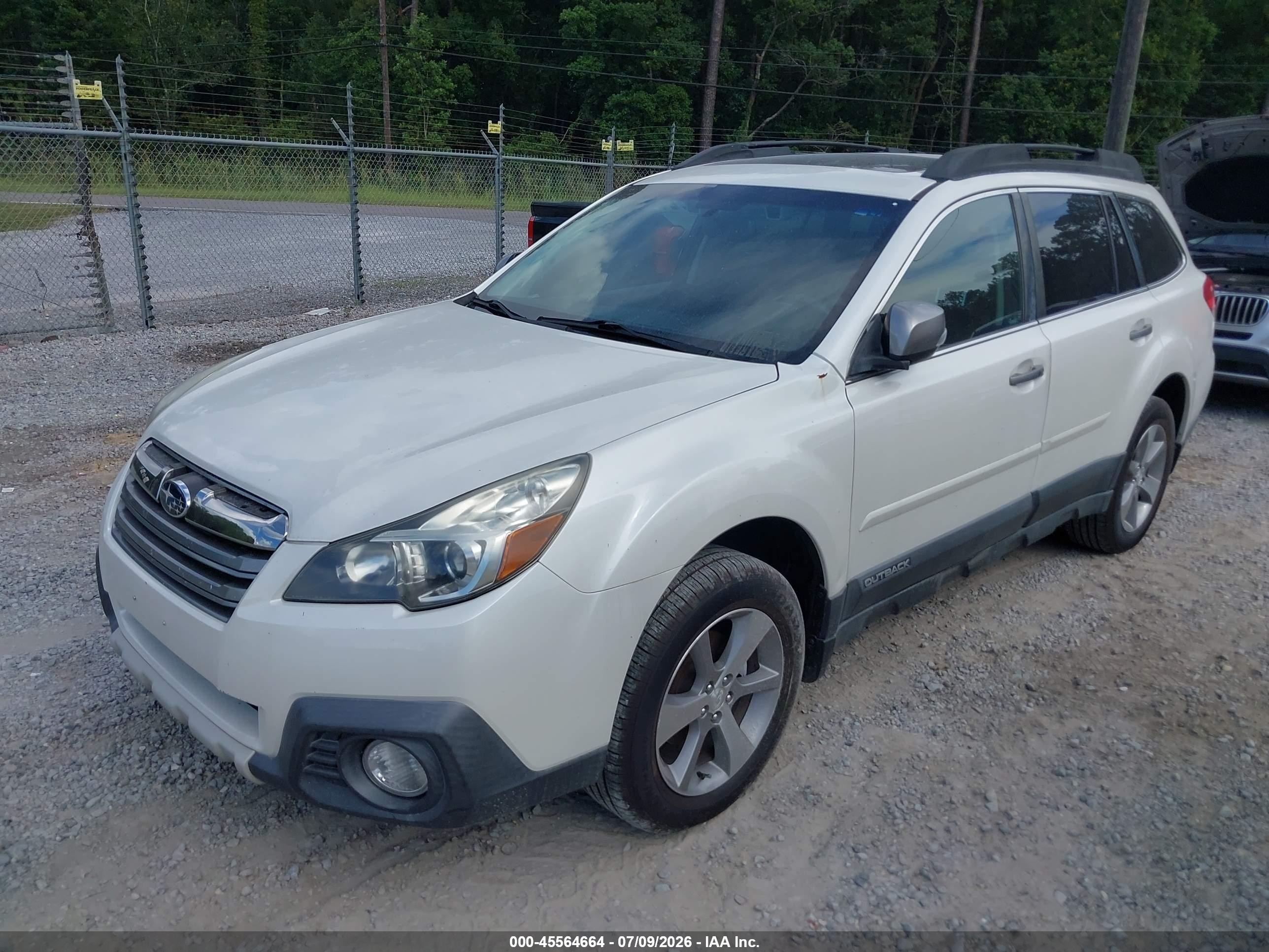 2014 Subaru Outback 2.5i Limited Белый vin: 4S4BRCPC5E3205122