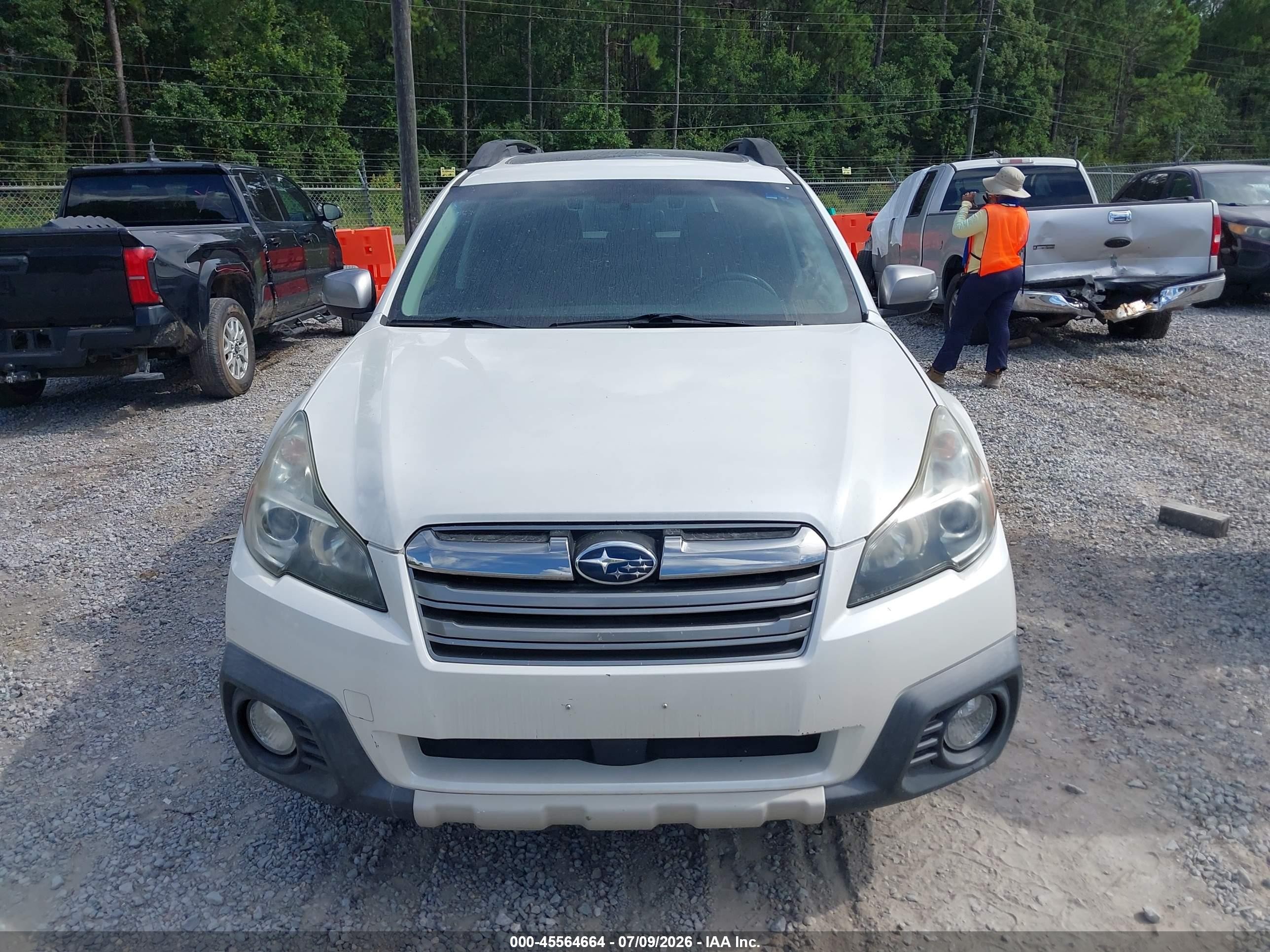 2014 Subaru Outback 2.5i Limited Белый vin: 4S4BRCPC5E3205122