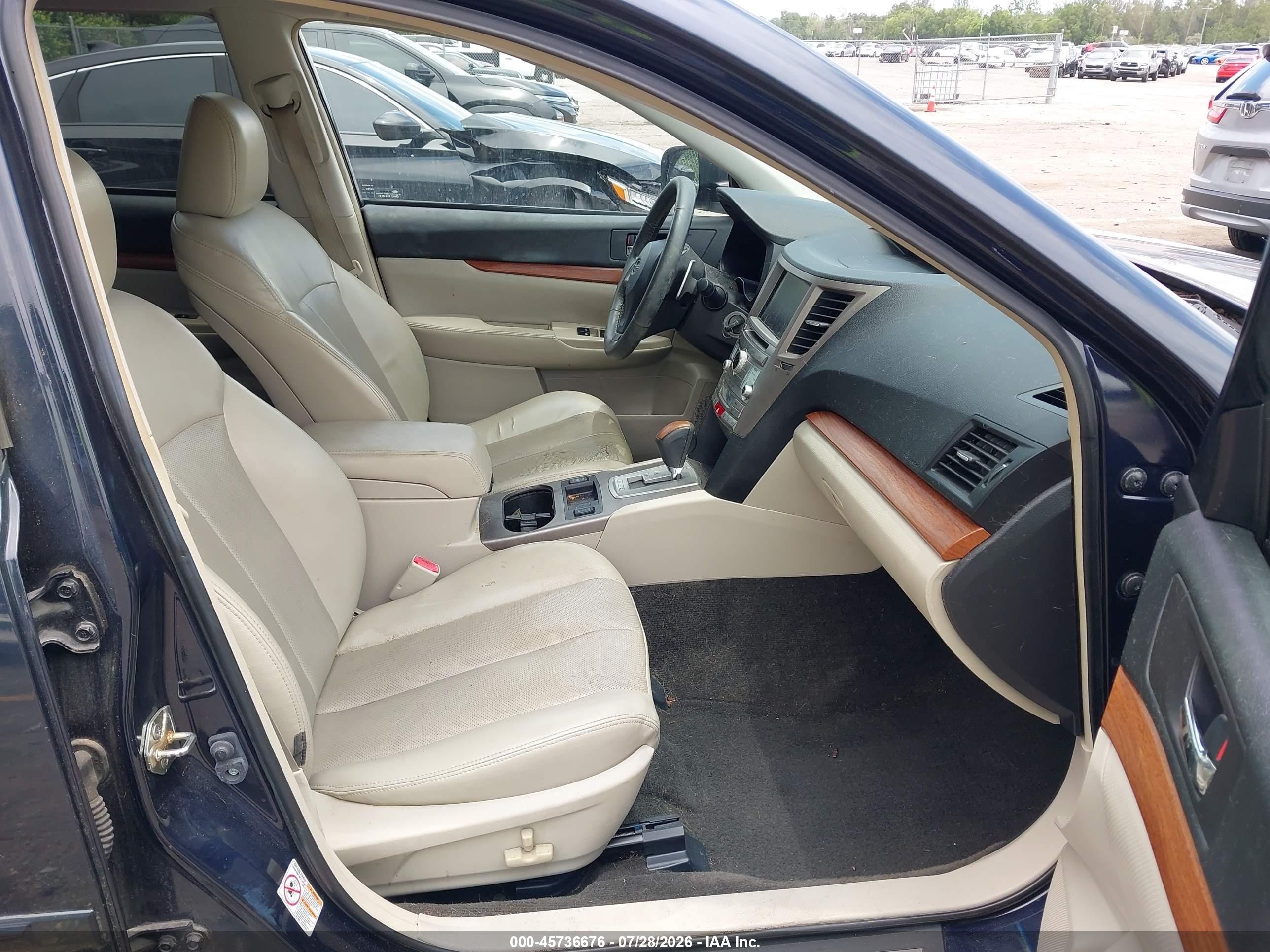 2013 Subaru Outback 2.5i Limited Navy vin: 4S4BRCPC6D3261388