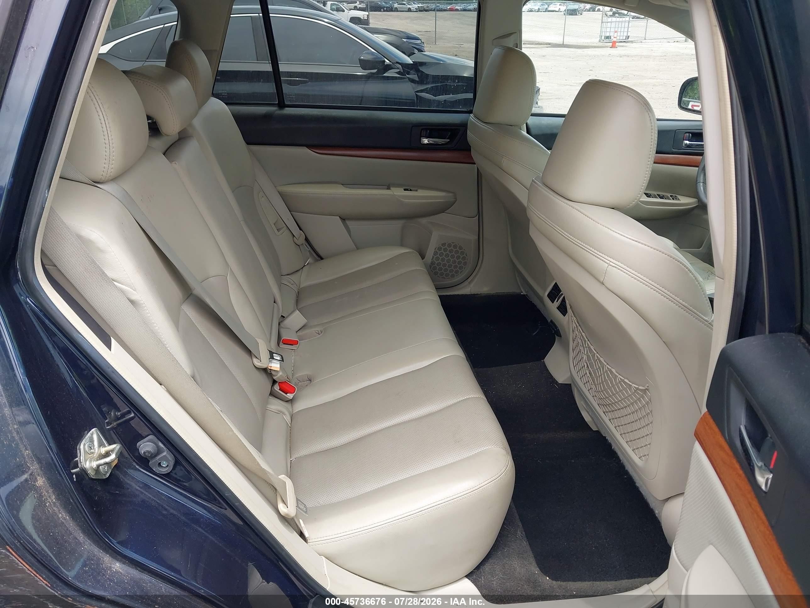 2013 Subaru Outback 2.5i Limited Navy vin: 4S4BRCPC6D3261388