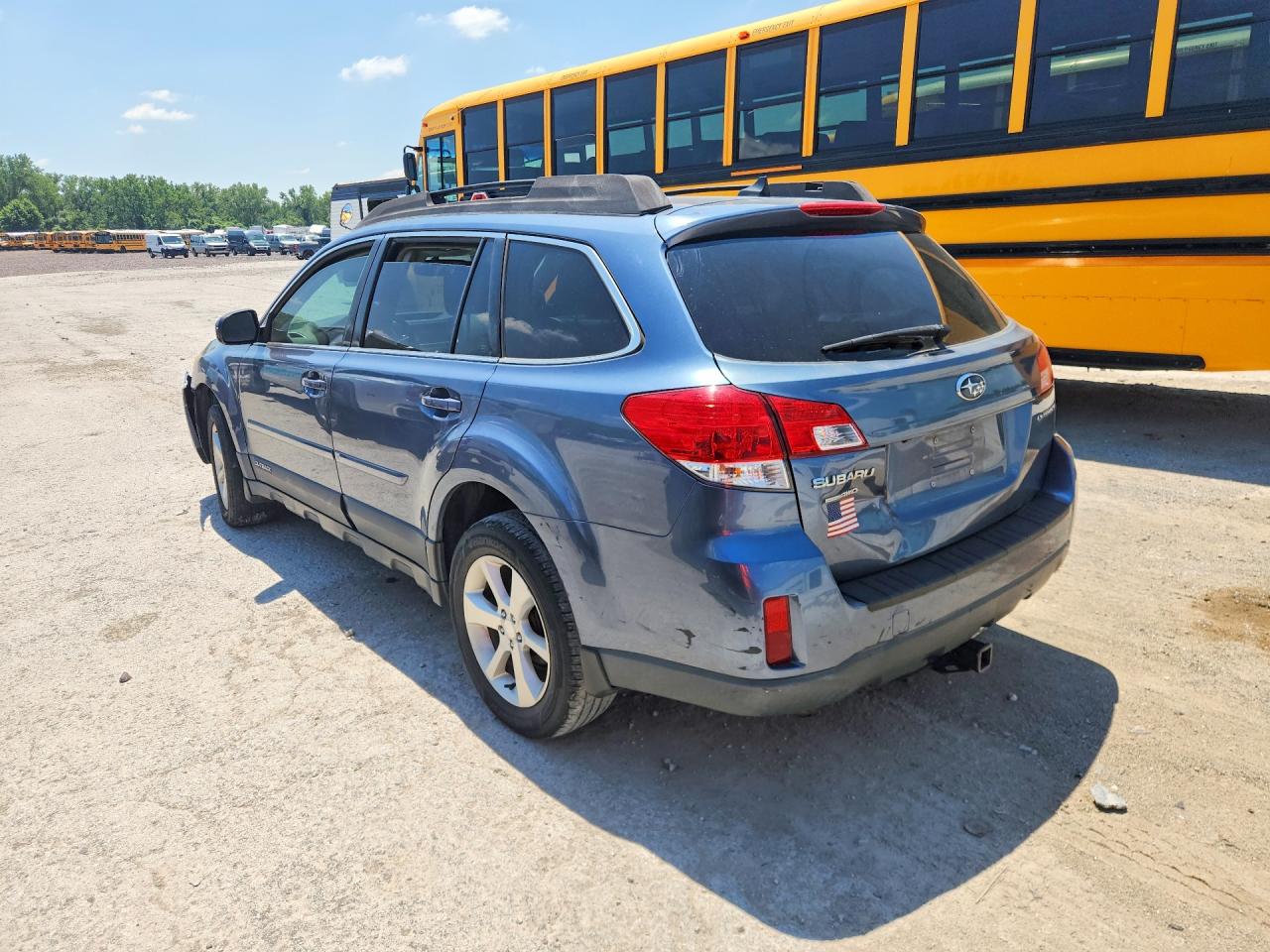 2013 Subaru Outback 2.5i Limited Blue vin: 4S4BRCPC7D3309500