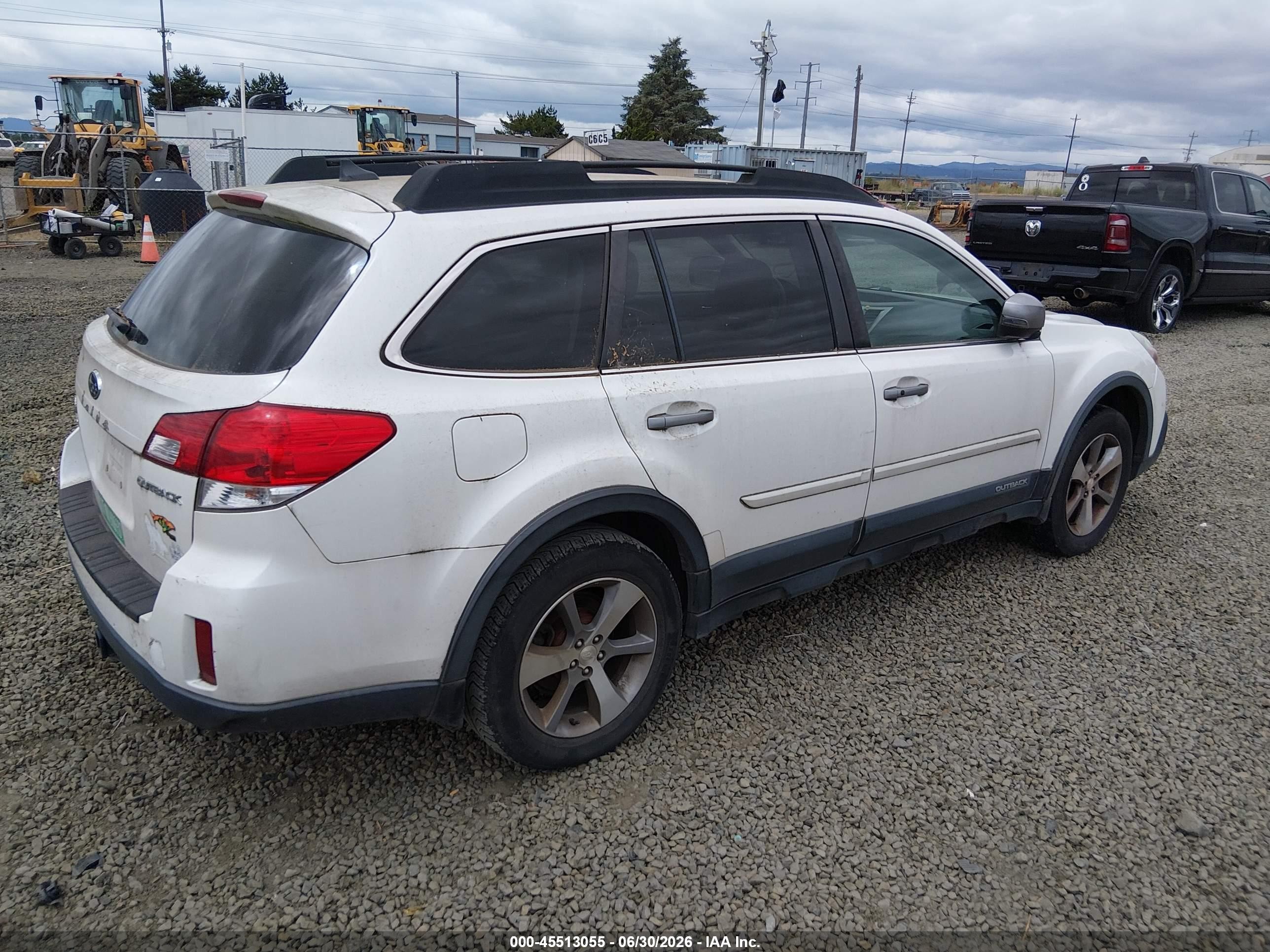 2014 Subaru Outback 2.5i Limited White vin: 4S4BRCPC7E3274930