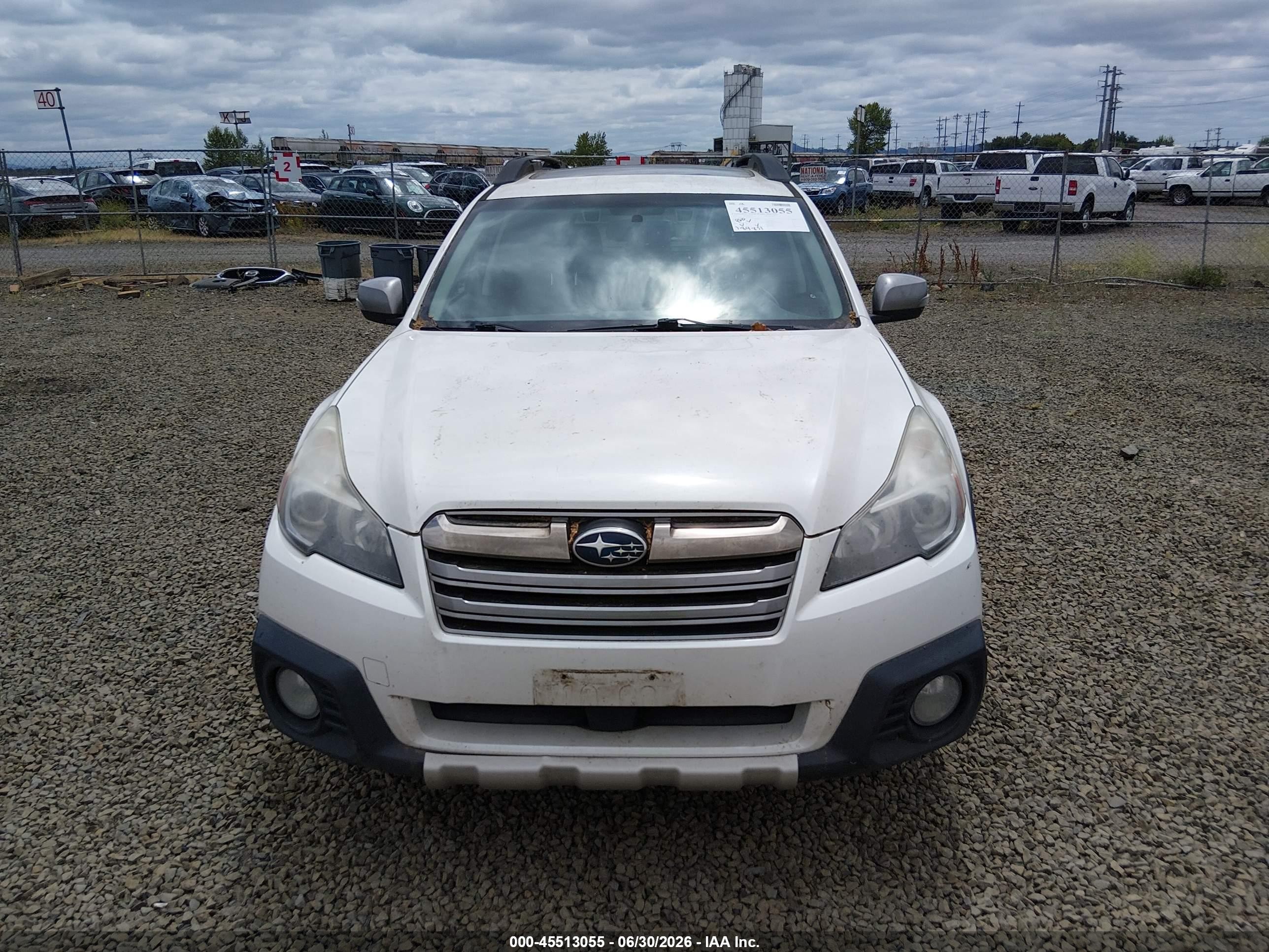 2014 Subaru Outback 2.5i Limited White vin: 4S4BRCPC7E3274930