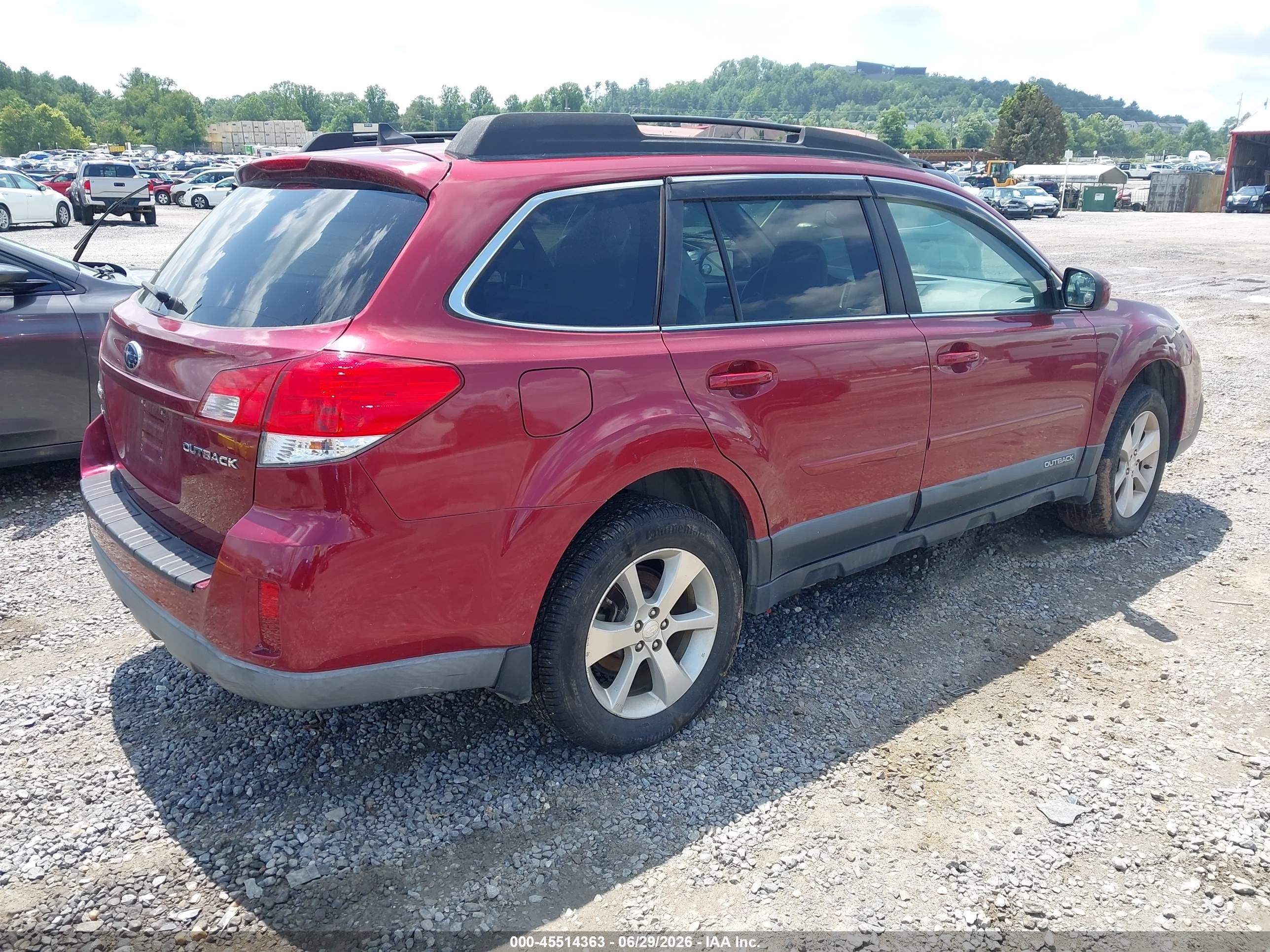 2013 Subaru Outback 2.5i Limited Red vin: 4S4BRCPC8D3284459
