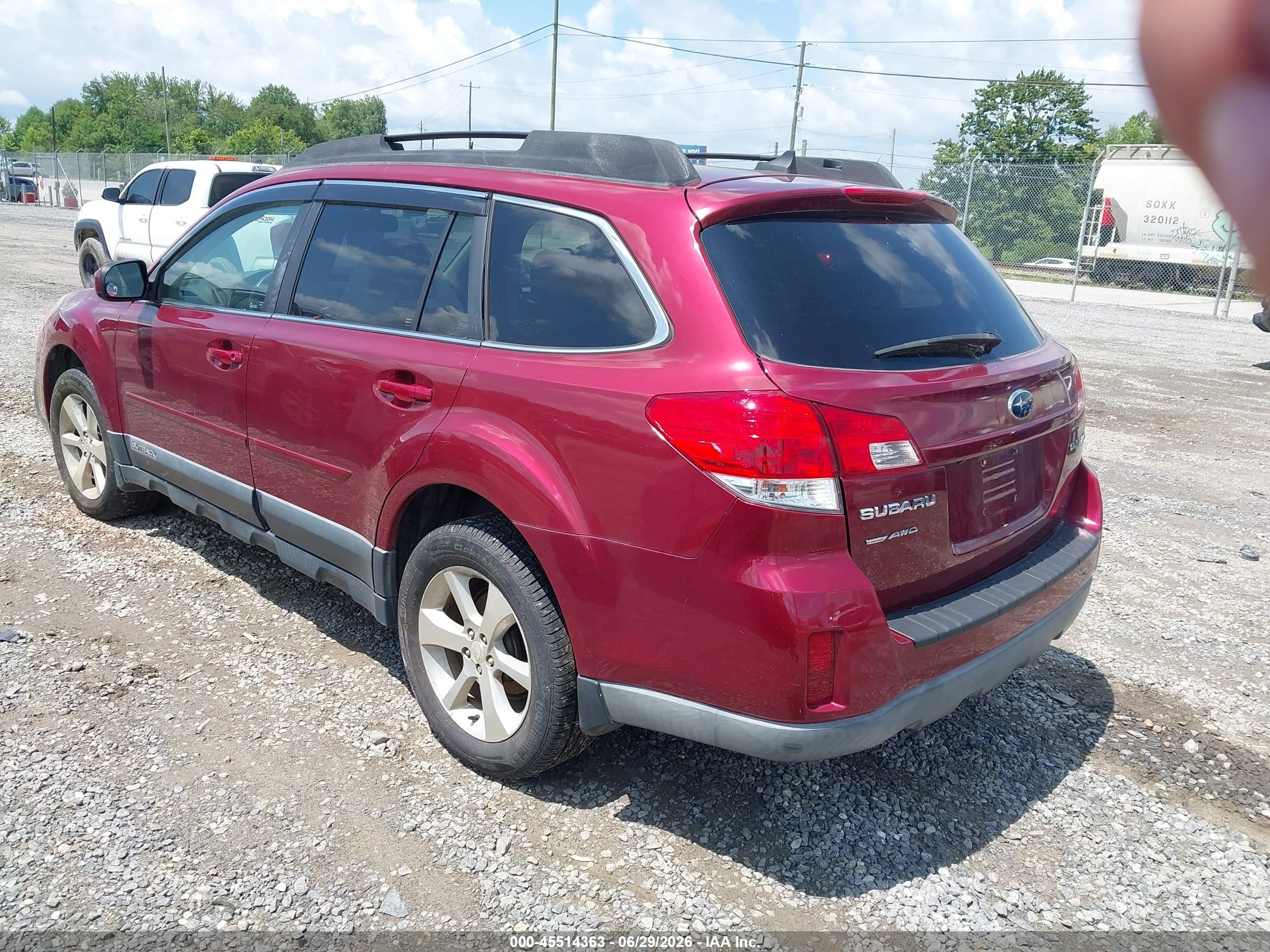 2013 Subaru Outback 2.5i Limited Red vin: 4S4BRCPC8D3284459