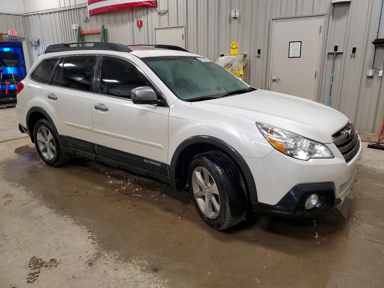 2014 Subaru Outback 2.5i Limited Белый vin: 4S4BRCPC8E3252841