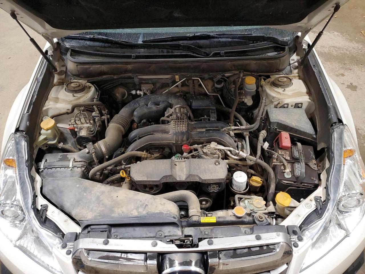2014 Subaru Outback 2.5i Limited Белый vin: 4S4BRCPC8E3252841