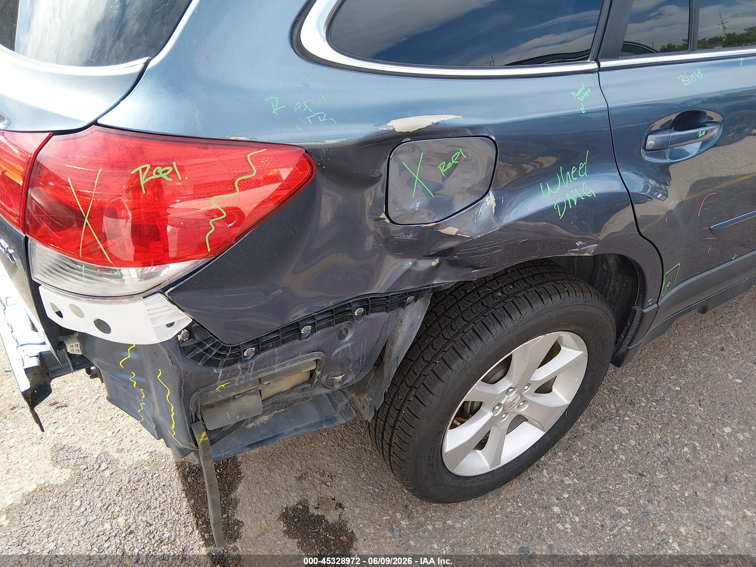 2013 Subaru Outback 2.5i Limited Blue vin: 4S4BRCPC9D3310177