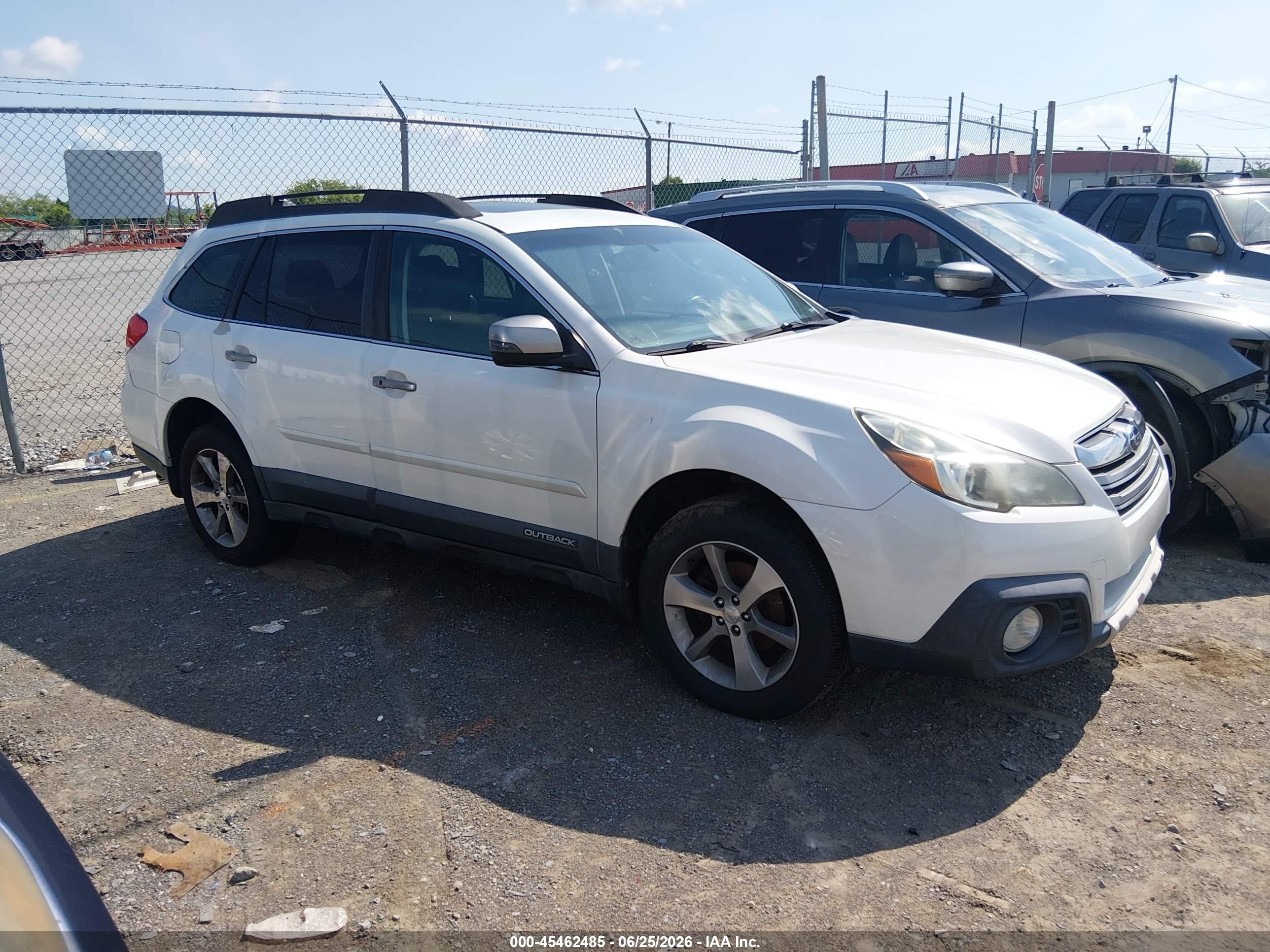2014 Subaru Outback 2.5i Limited White vin: 4S4BRCPC9E3226278