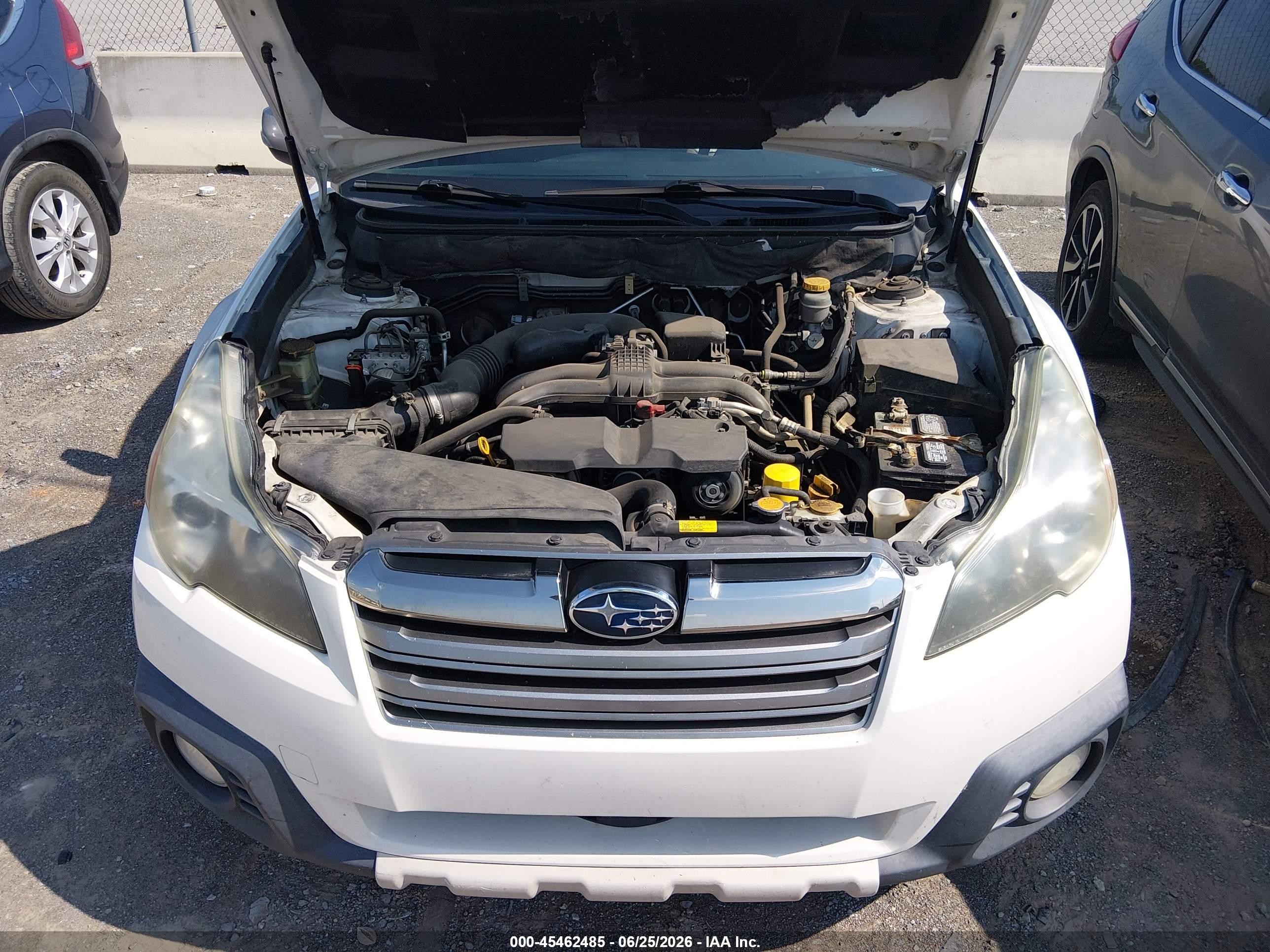 2014 Subaru Outback 2.5i Limited White vin: 4S4BRCPC9E3226278