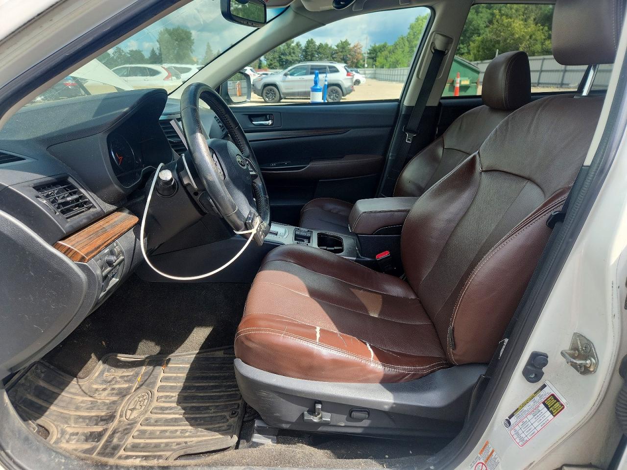 2014 Subaru Outback 2.5i Limited Белый vin: 4S4BRCPC9E3234476