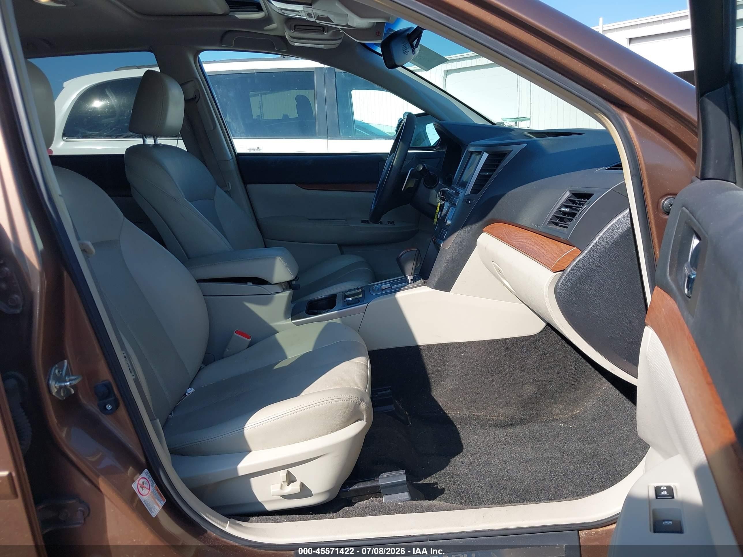 2013 Subaru Outback 2.5i Limited Brown vin: 4S4BRCPCXD3230273