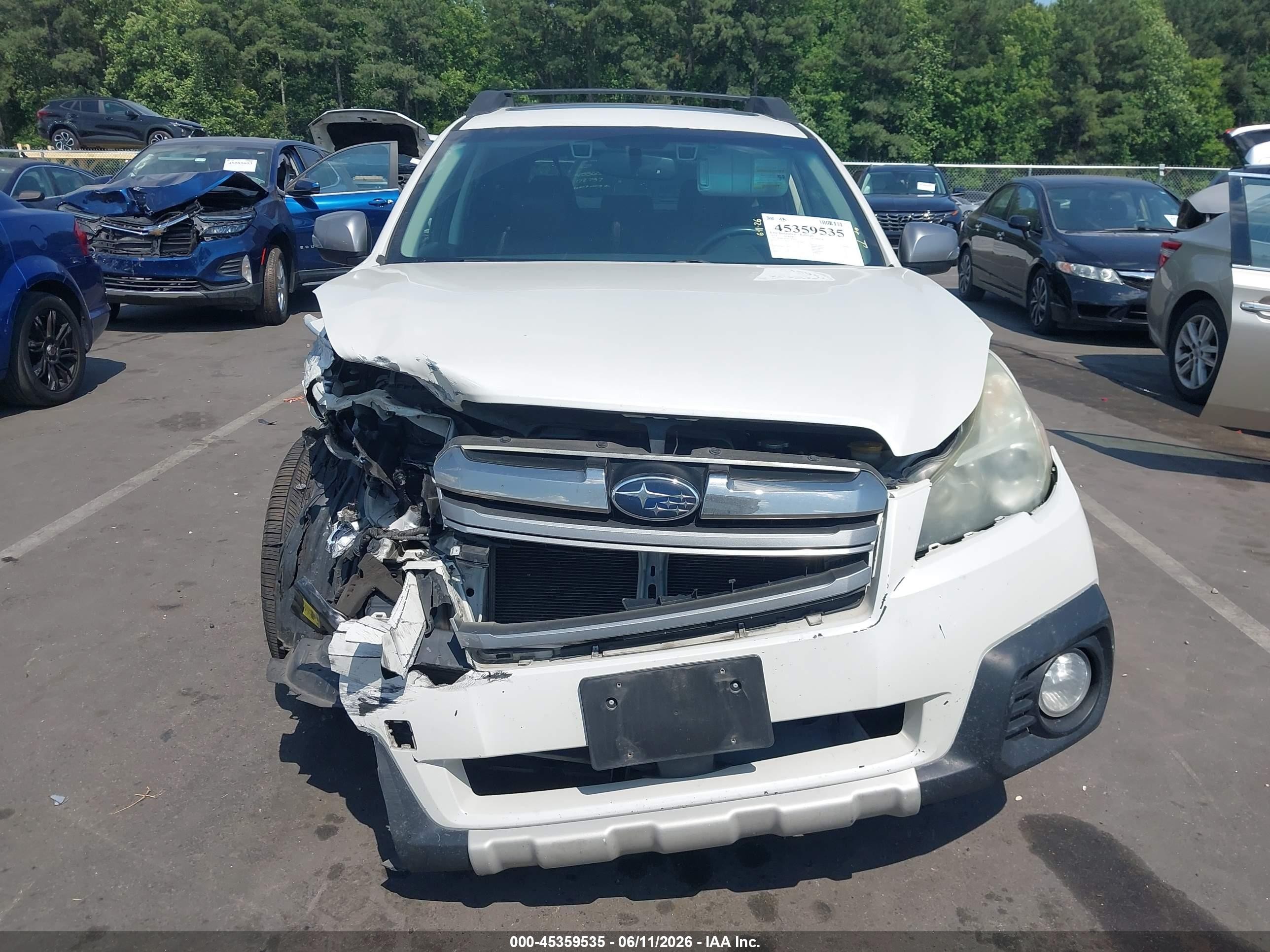 2014 Subaru Outback 2.5i Limited White vin: 4S4BRCPCXE3242456