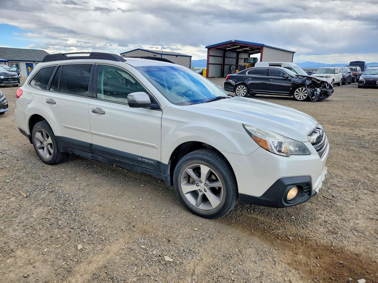 2013 Subaru Outback 2.5i Limited White vin: 4S4BRCSC2D3317947