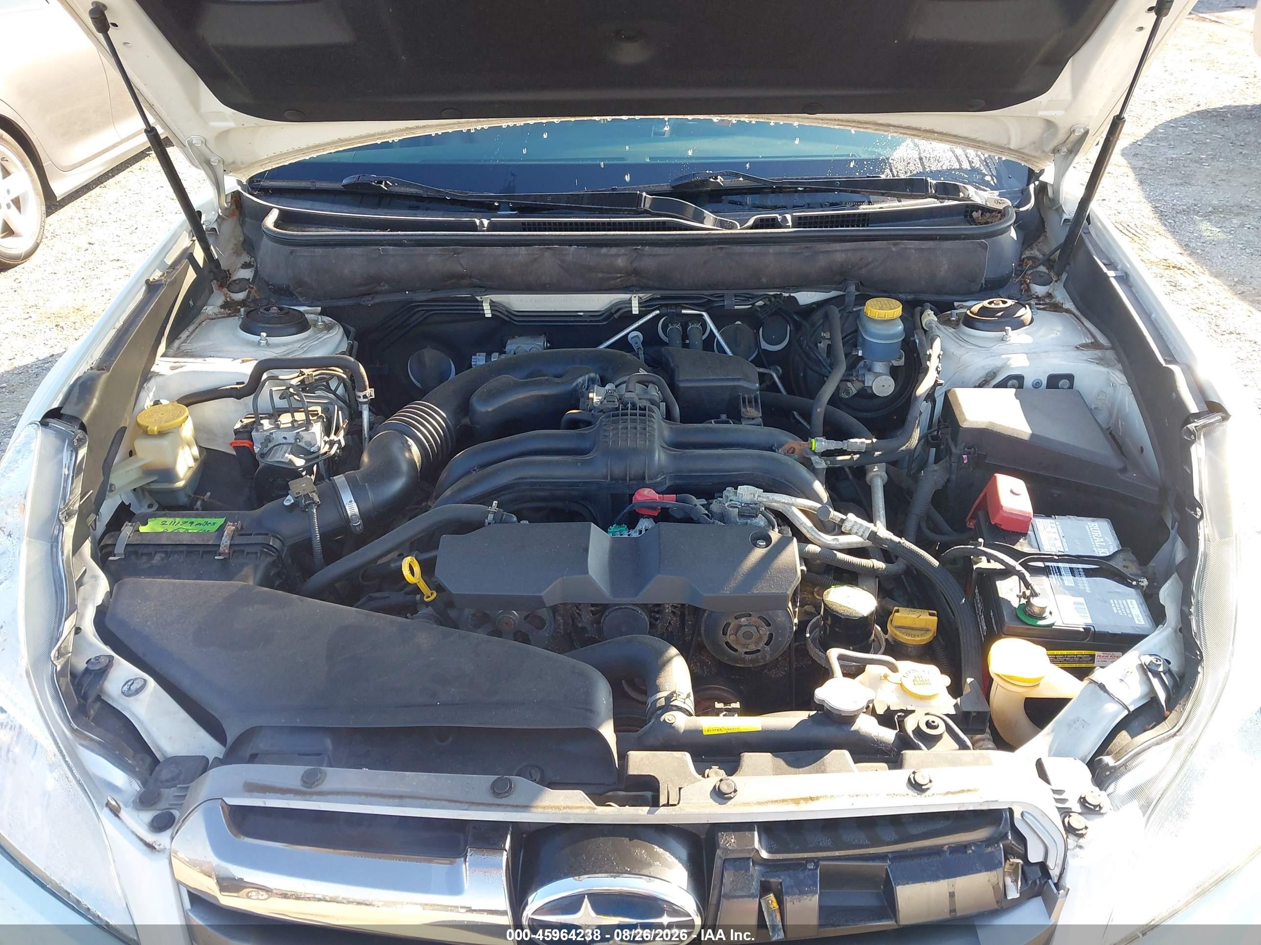2013 Subaru Outback 2.5i Limited White vin: 4S4BRCSC3D3228484