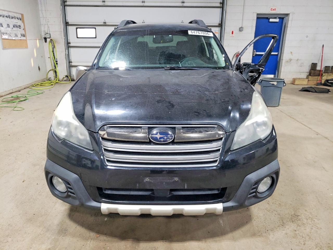 2013 Subaru Outback 2.5i Limited Черный vin: 4S4BRCSC4D3286720