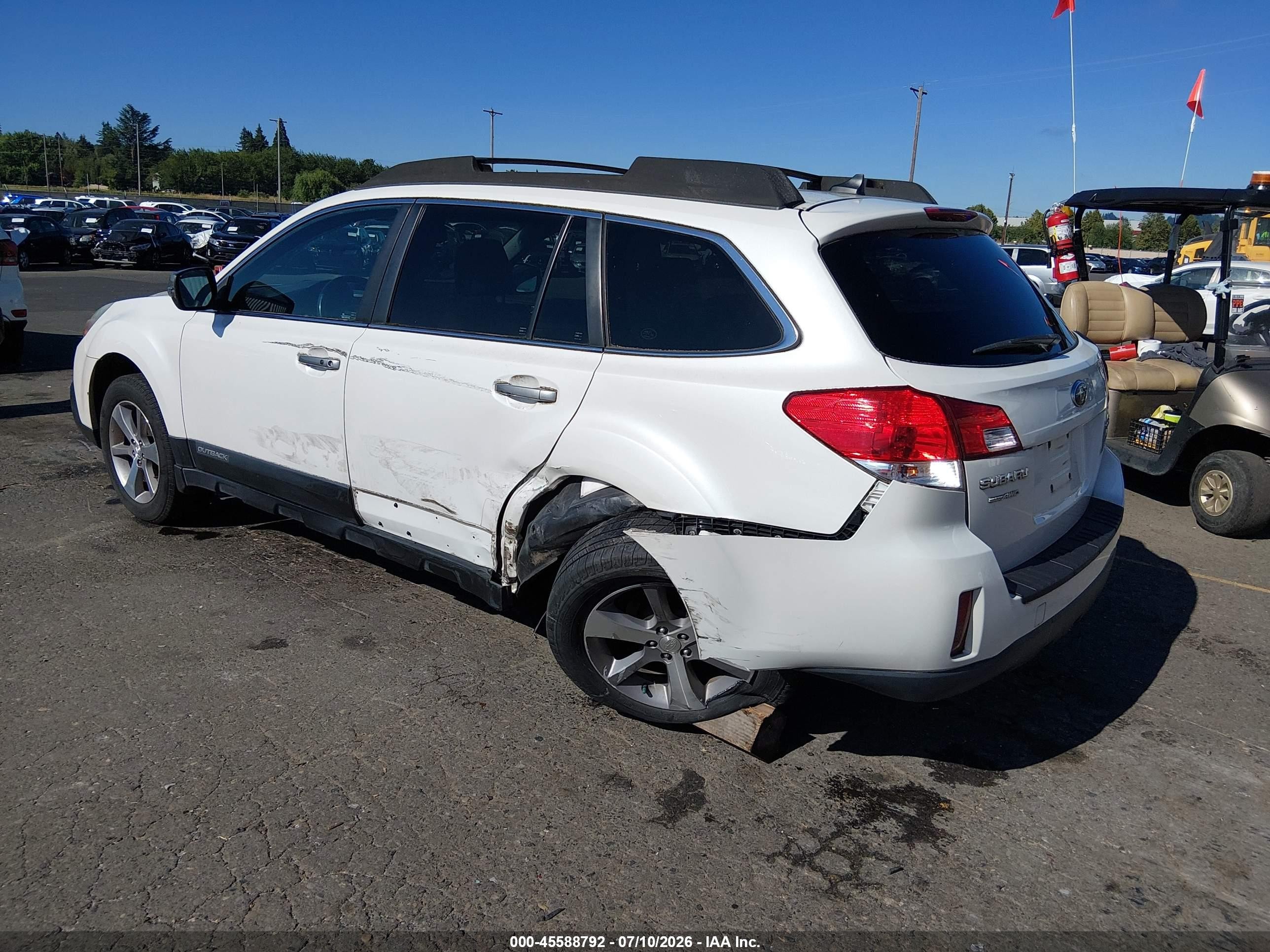 2013 Subaru Outback 2.5i Limited White vin: 4S4BRCSC4D3287950