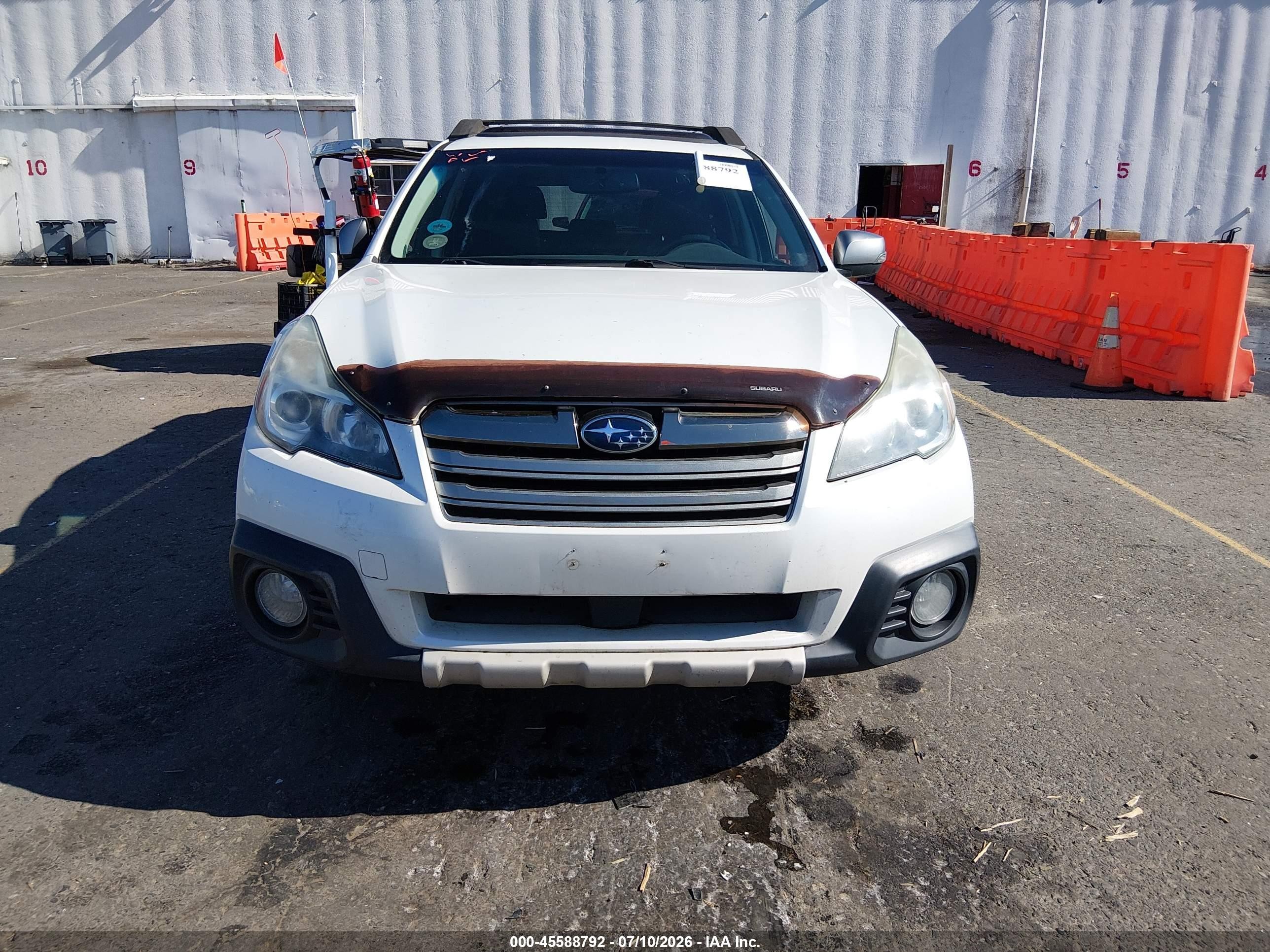 2013 Subaru Outback 2.5i Limited White vin: 4S4BRCSC4D3287950