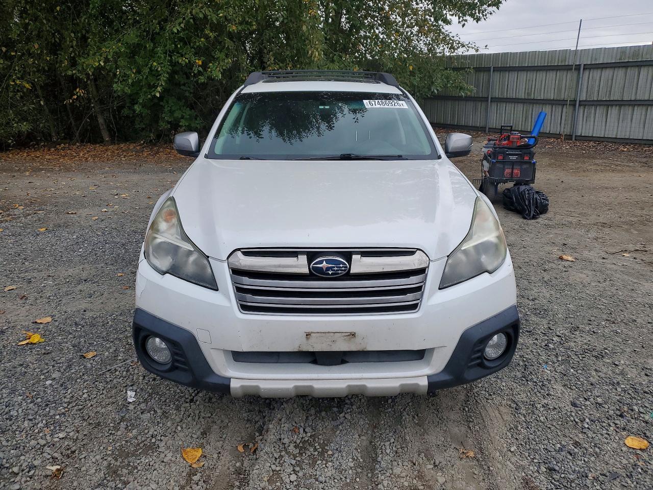 2013 Subaru Outback 2.5i Limited White vin: 4S4BRCSC6D3249975