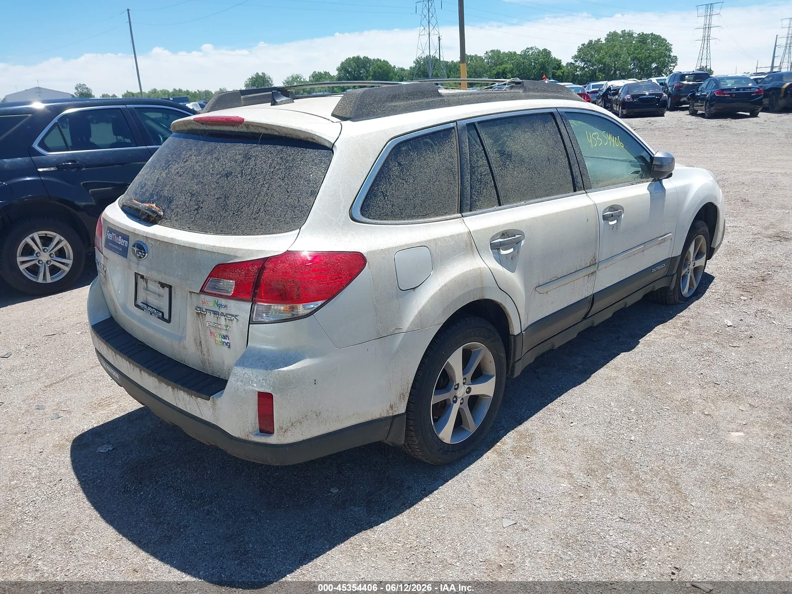 2013 Subaru Outback 2.5i Limited White vin: 4S4BRCSC9D3294909