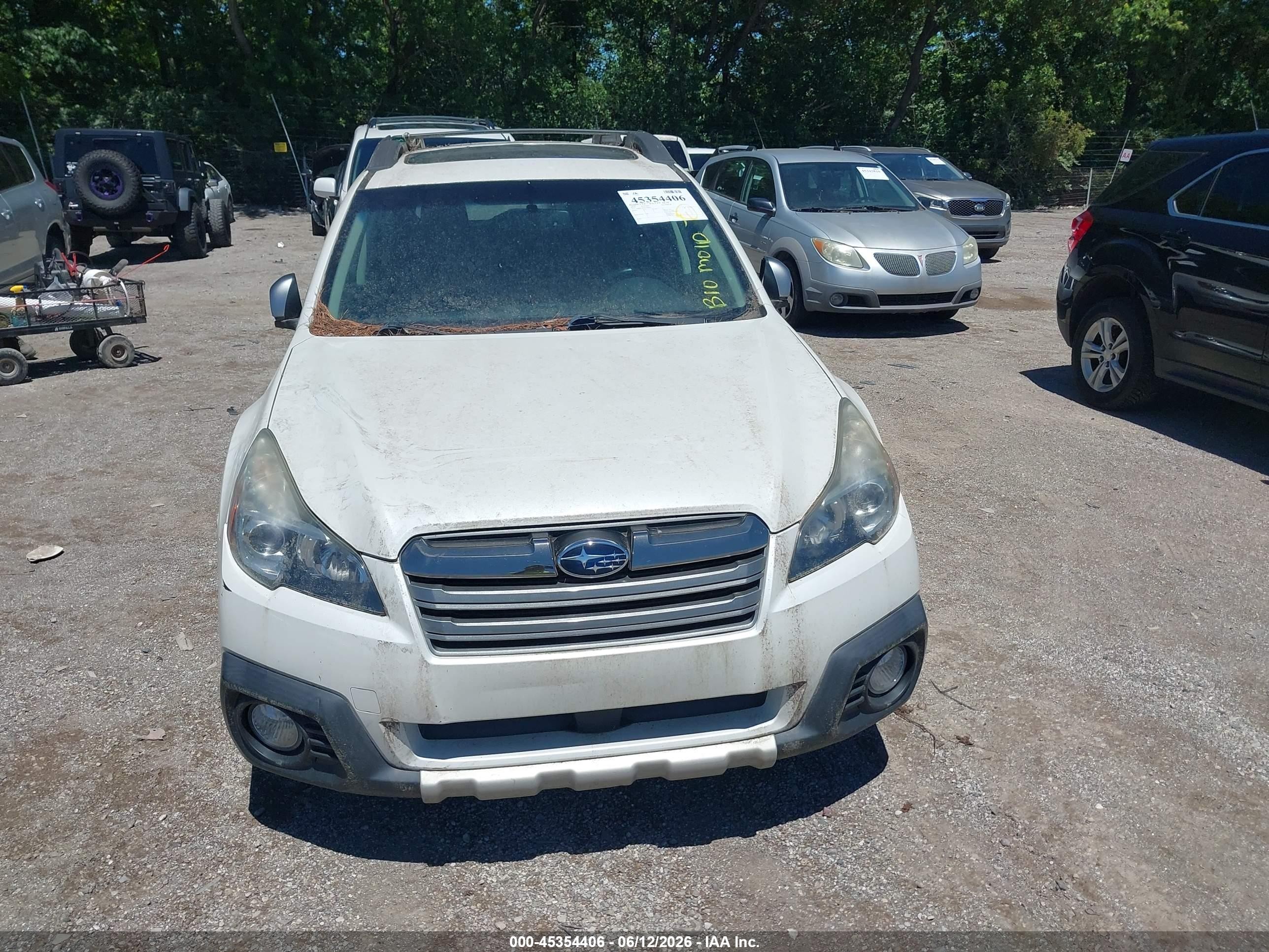 2013 Subaru Outback 2.5i Limited White vin: 4S4BRCSC9D3294909