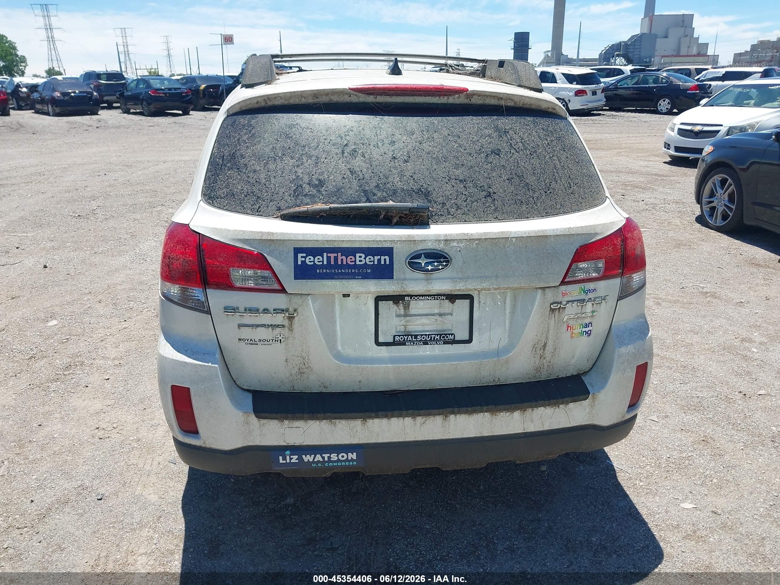 2013 Subaru Outback 2.5i Limited White vin: 4S4BRCSC9D3294909