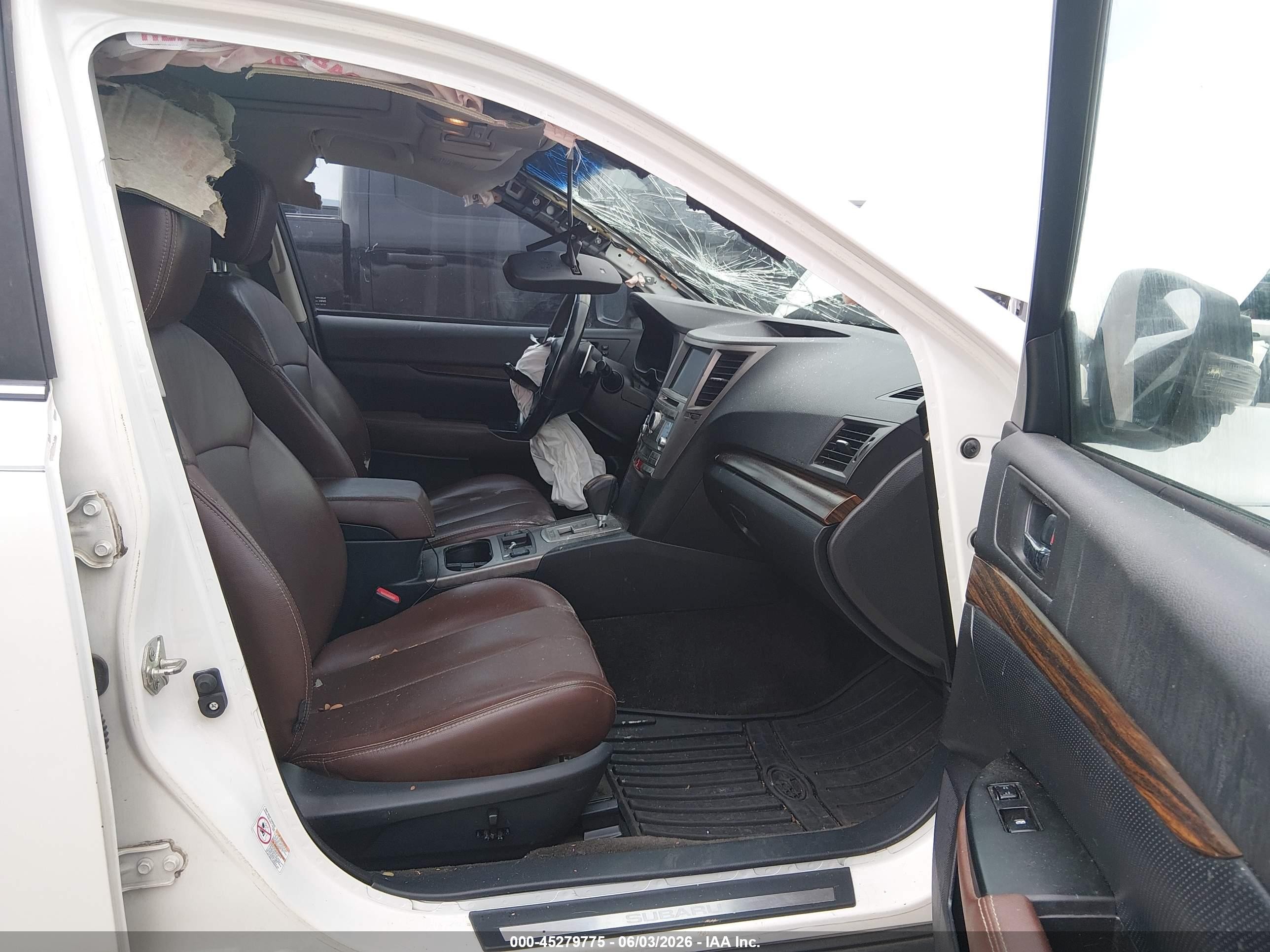 2013 Subaru Outback 2.5i Limited Белый vin: 4S4BRCSCXD3282509