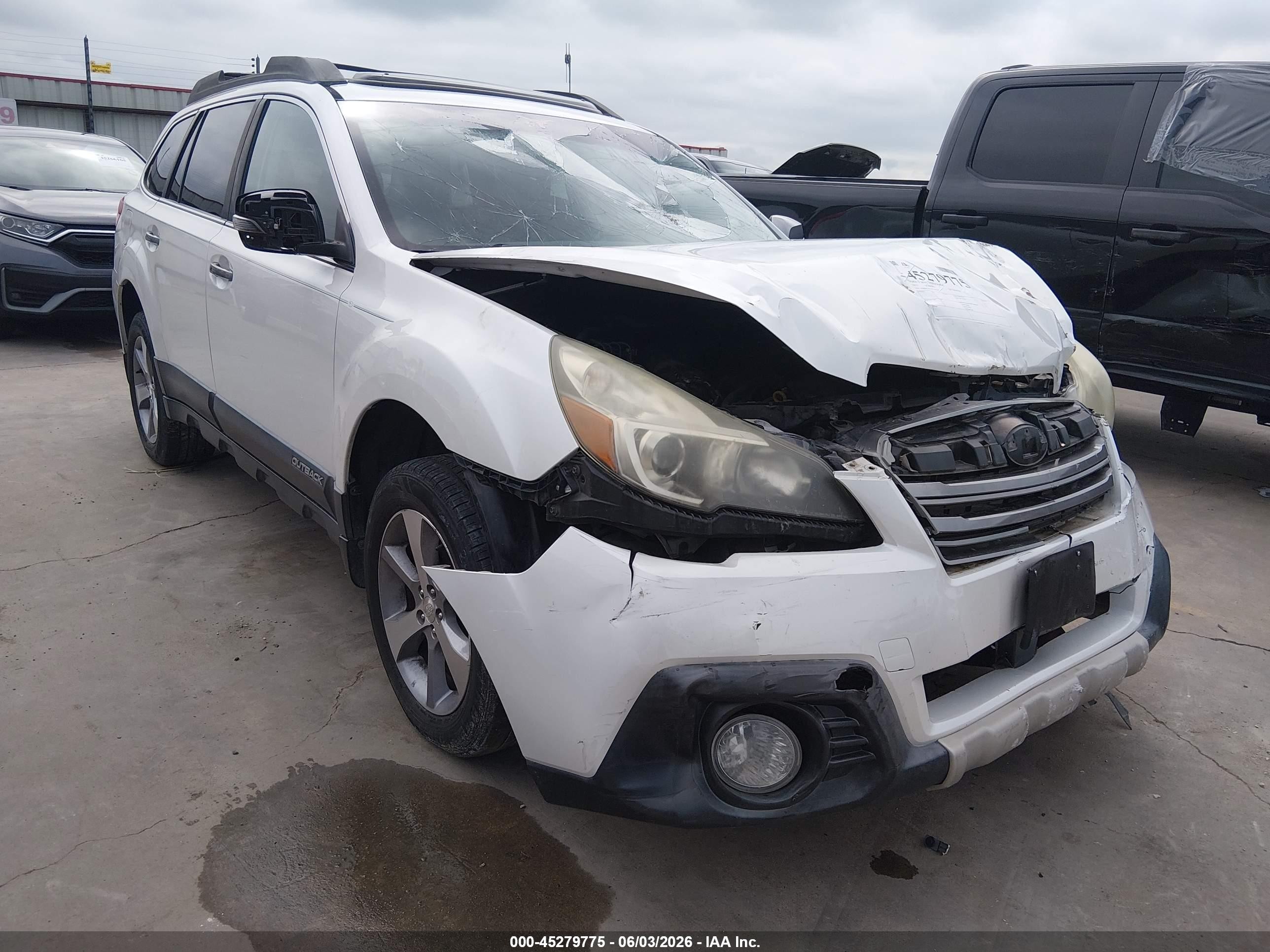 2013 Subaru Outback 2.5i Limited Белый vin: 4S4BRCSCXD3282509