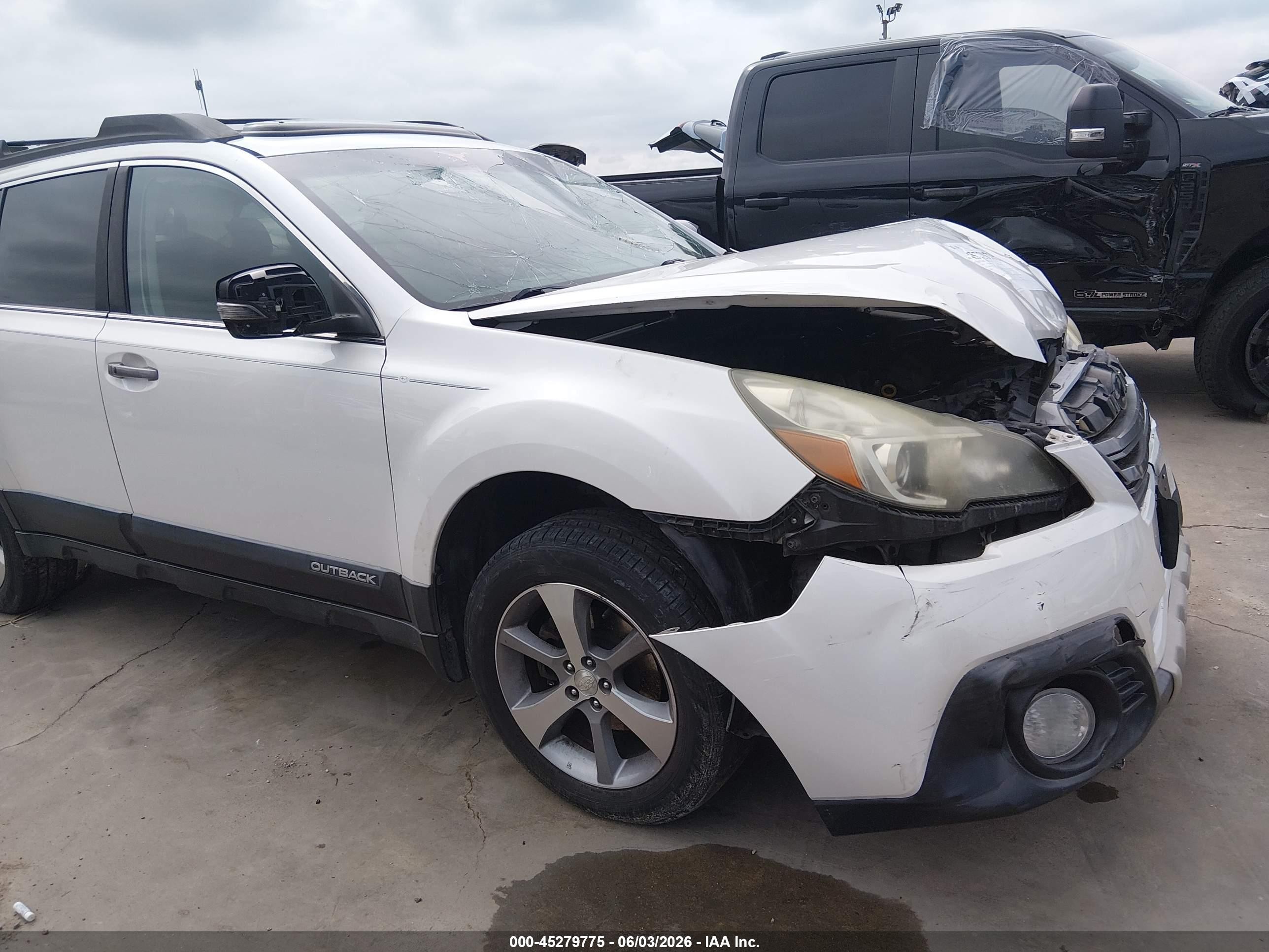 2013 Subaru Outback 2.5i Limited Белый vin: 4S4BRCSCXD3282509