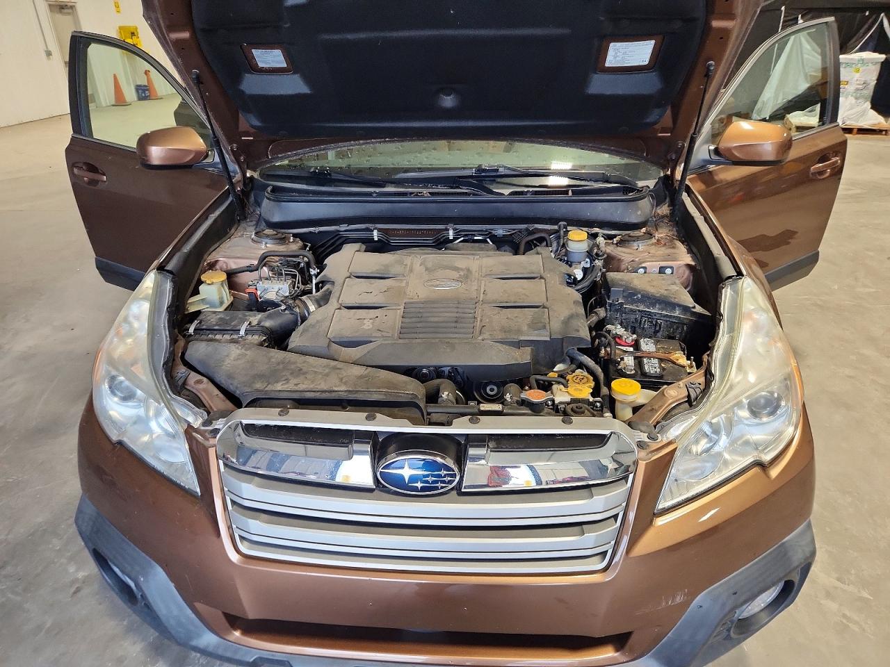 2013 Subaru Outback 3.6r Желто-коричневый vin: 4S4BRDAC9D2275886