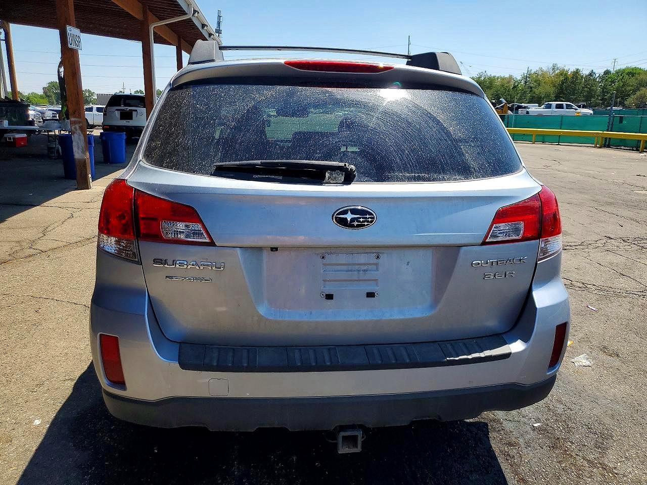 2012 Subaru Outback 3.6r Premium Silver vin: 4S4BRDGC9C2242294