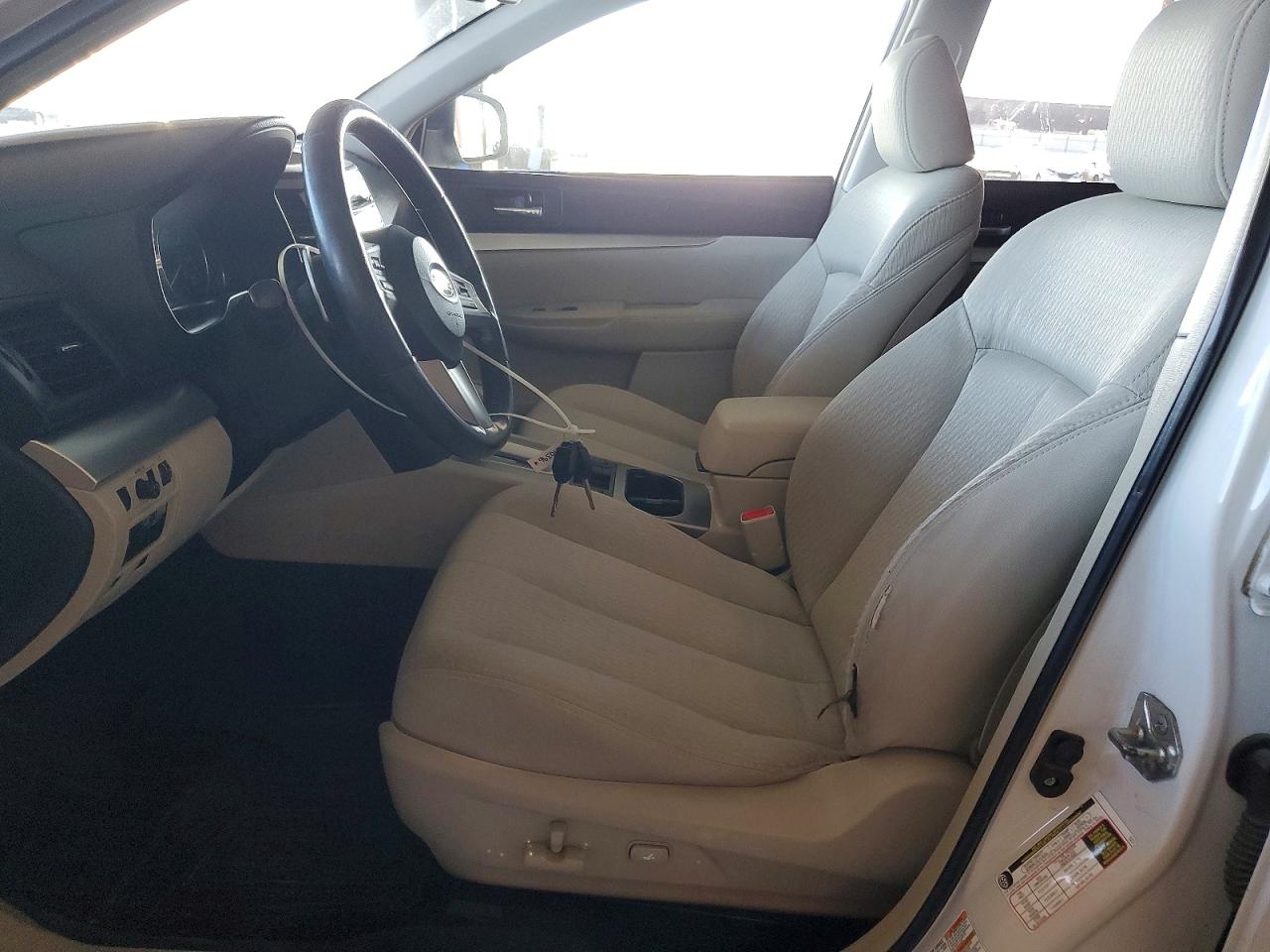 2010 Subaru Outback 3.6r Premium White vin: 4S4BRDGCXA2369732