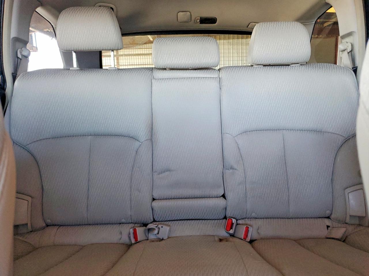 2010 Subaru Outback 3.6r Premium White vin: 4S4BRDGCXA2369732