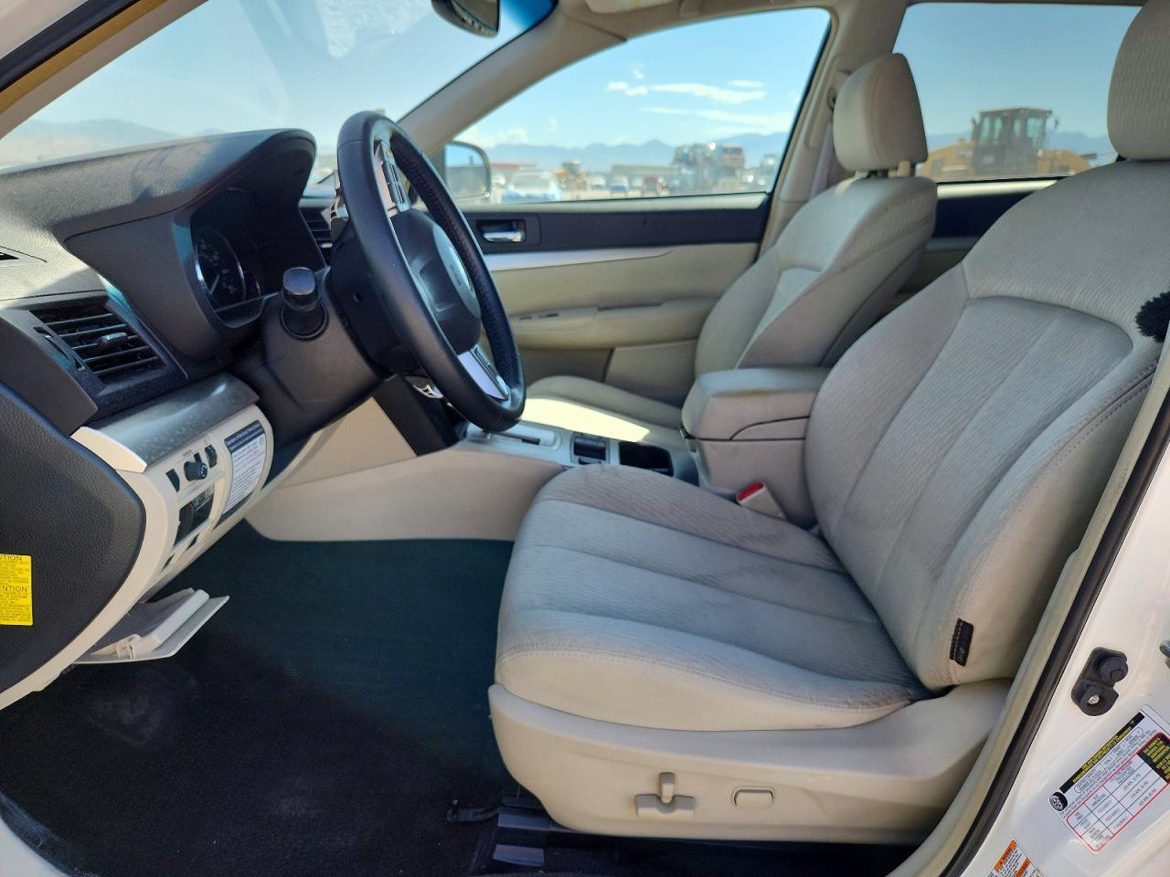 2012 Subaru Outback 3.6r Premium White vin: 4S4BRDHC4C2226650