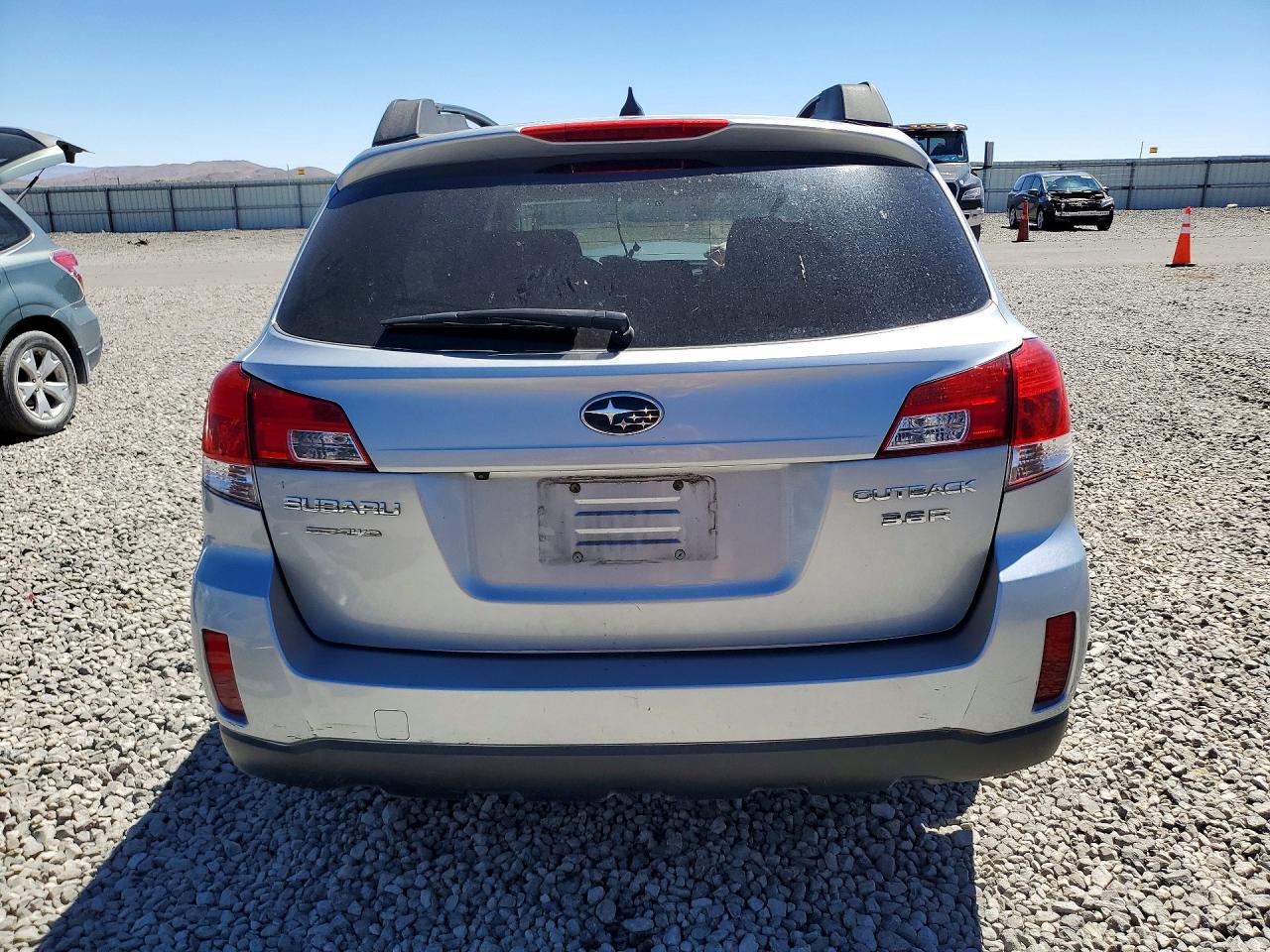 2012 Subaru Outback 3.6r Premium Silver vin: 4S4BRDHC4C2238863