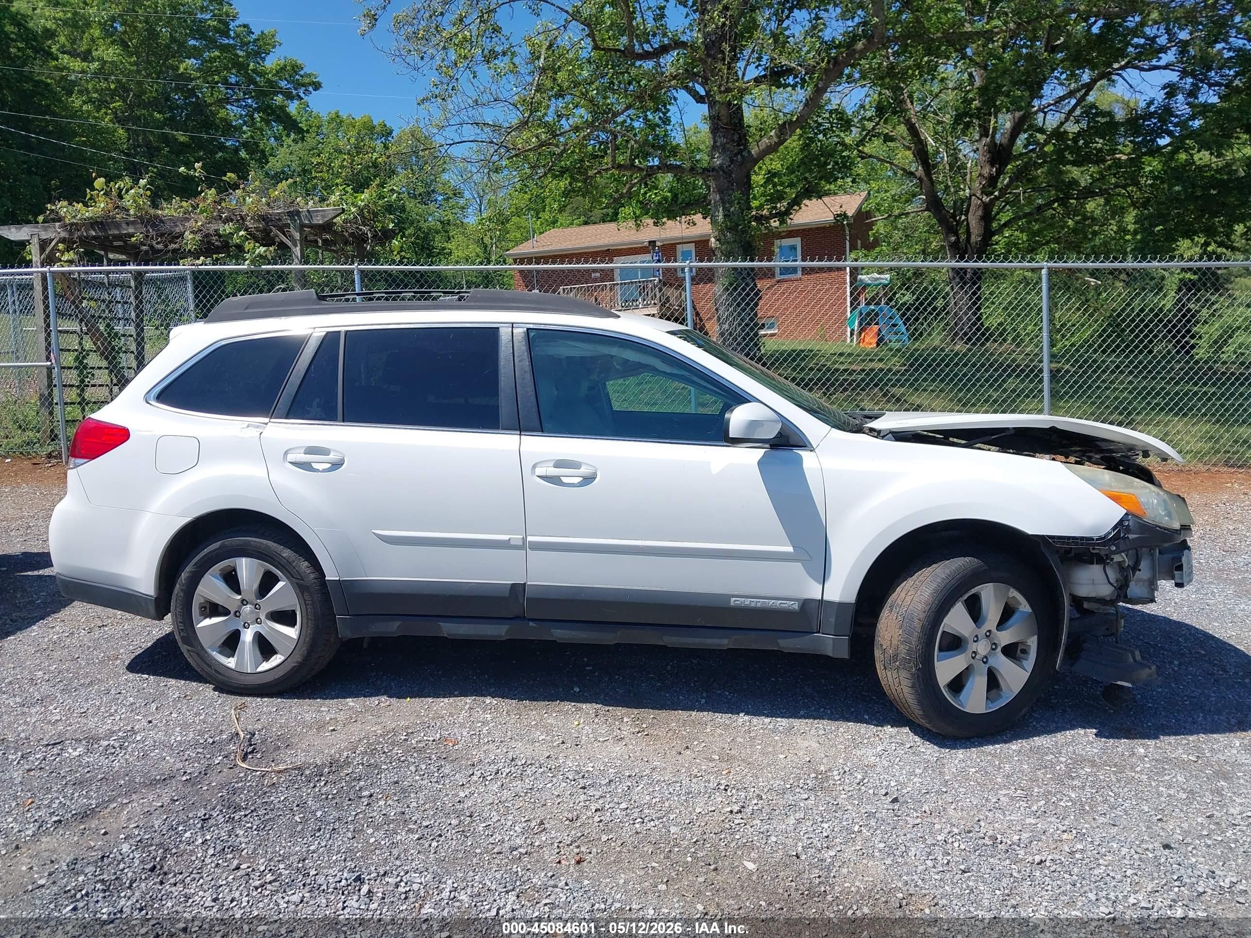 2011 Subaru Outback 3.6r Limited Белый vin: 4S4BRDJC0B2422075