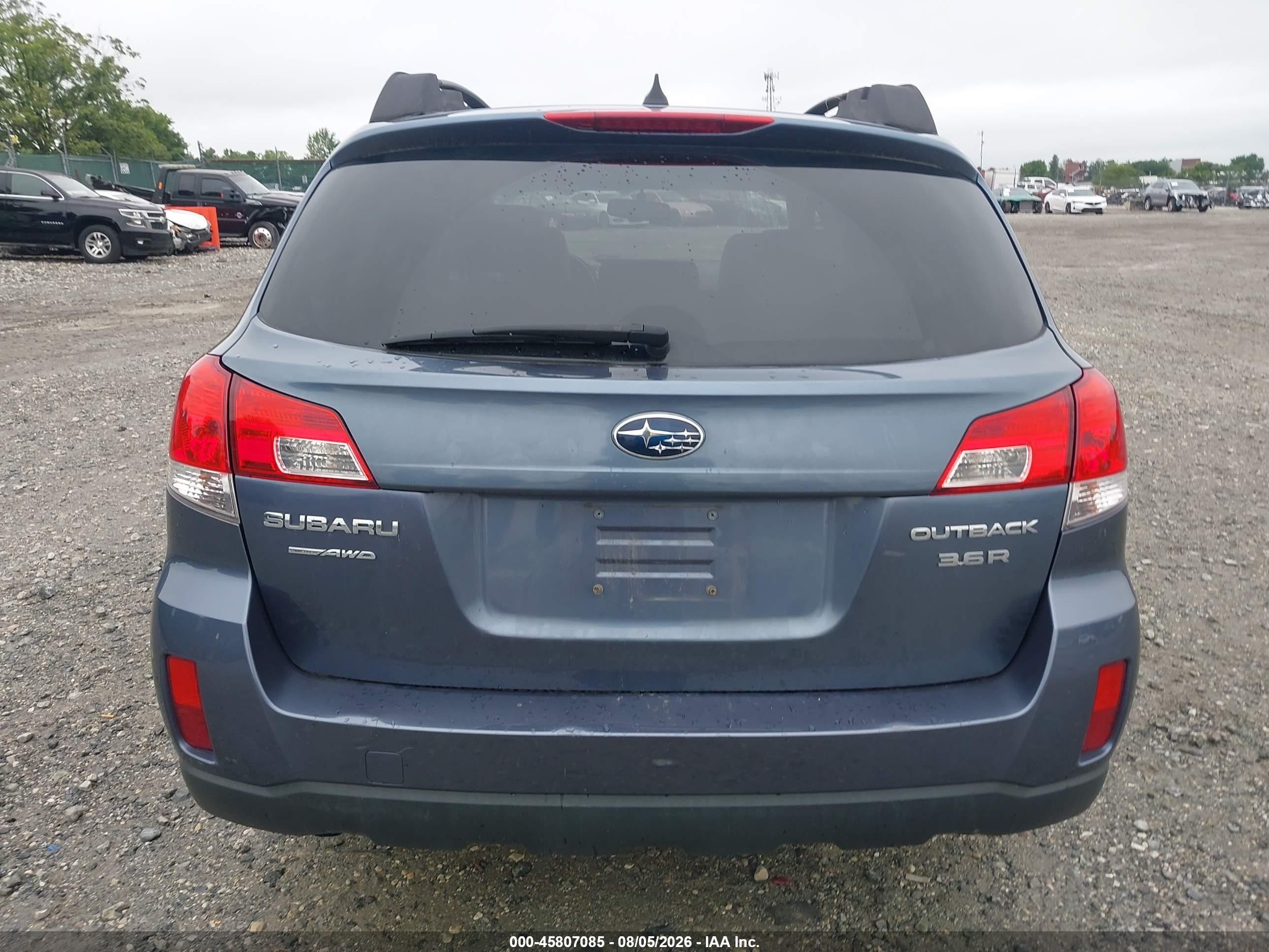 2013 Subaru Outback 3.6r Limited Blue vin: 4S4BRDJC3D2282381