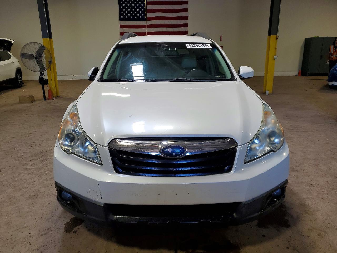 2011 Subaru Outback 3.6r Limited White vin: 4S4BRDJC6B2323793