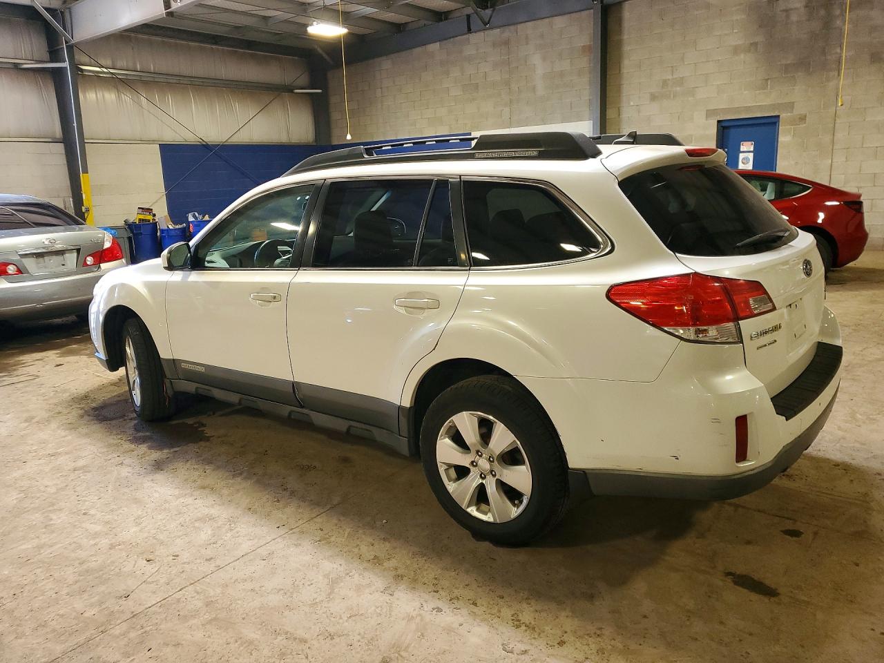 2011 Subaru Outback 3.6r Limited White vin: 4S4BRDJC6B2323793