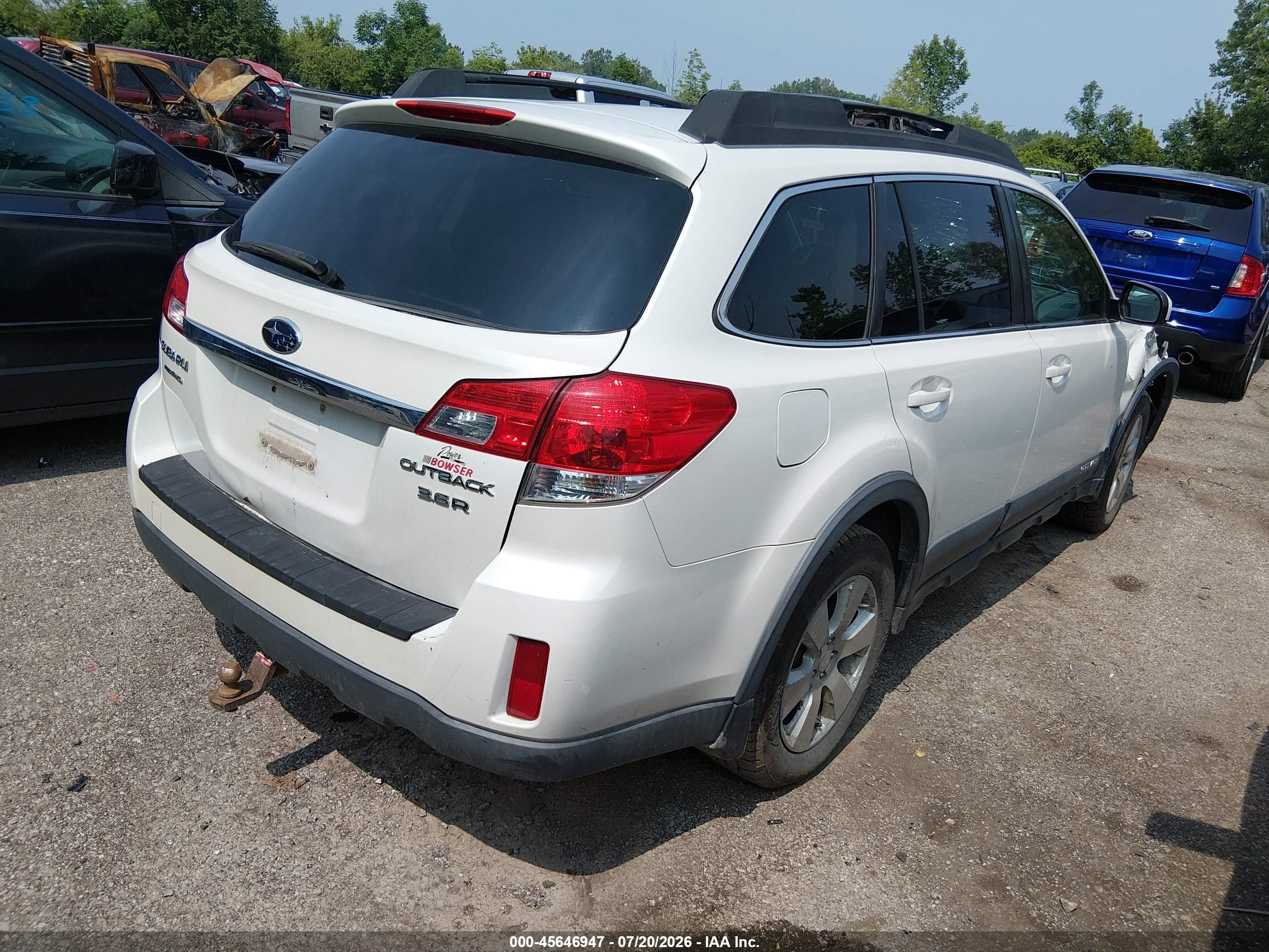 2010 Subaru Outback 3.6r Limited White vin: 4S4BRDKC0A2315685