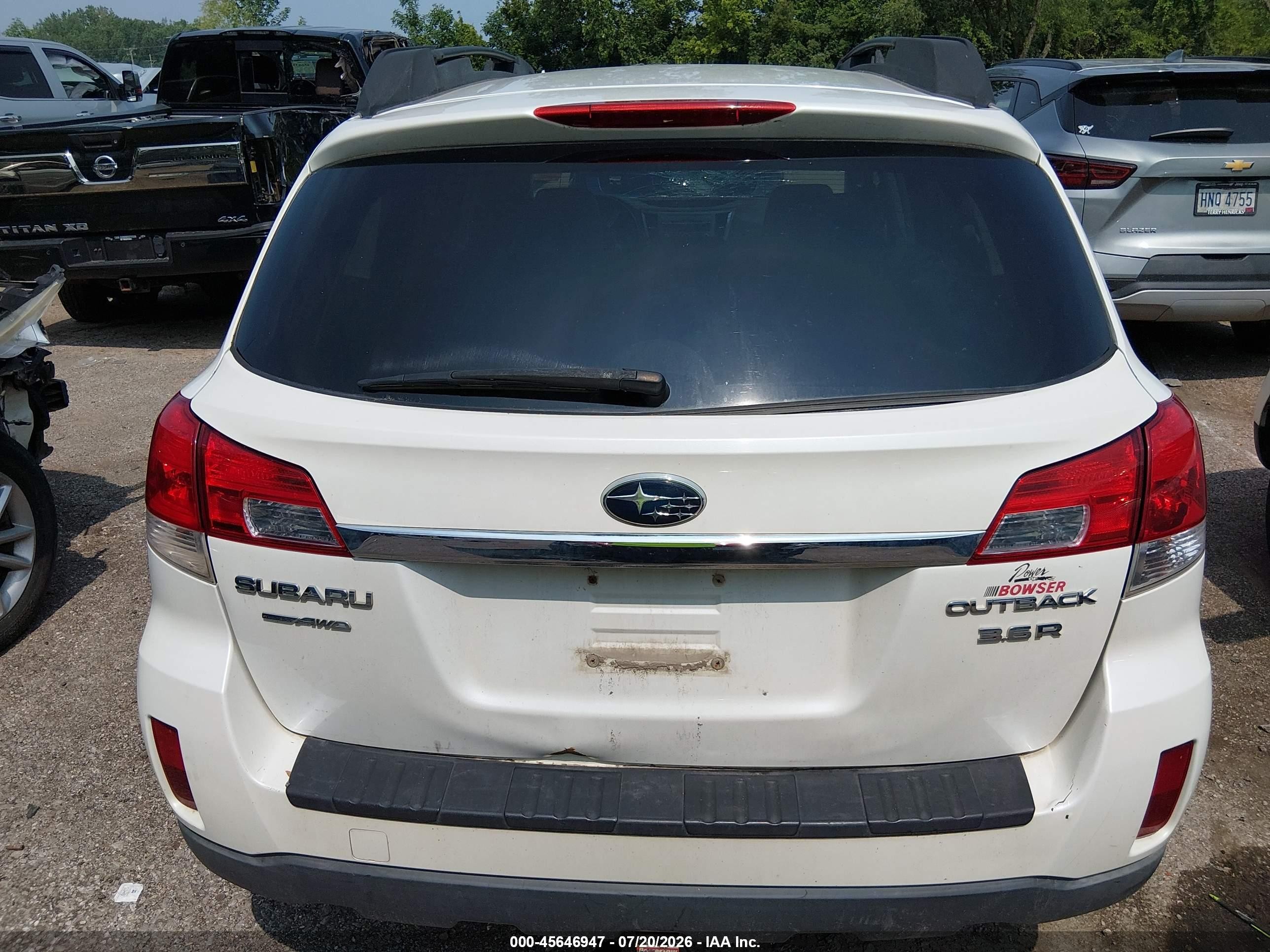 2010 Subaru Outback 3.6r Limited White vin: 4S4BRDKC0A2315685