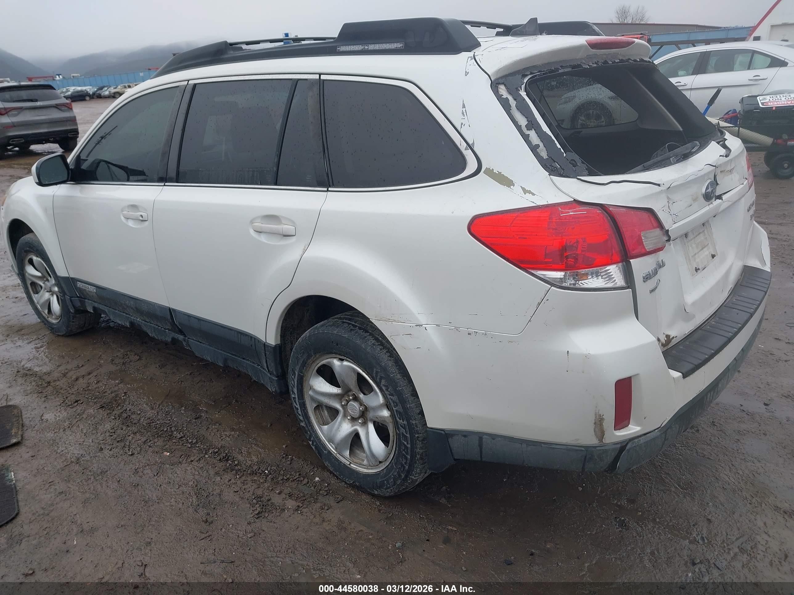 2011 Subaru Outback 3.6r Limited White vin: 4S4BRDKC0B2386791