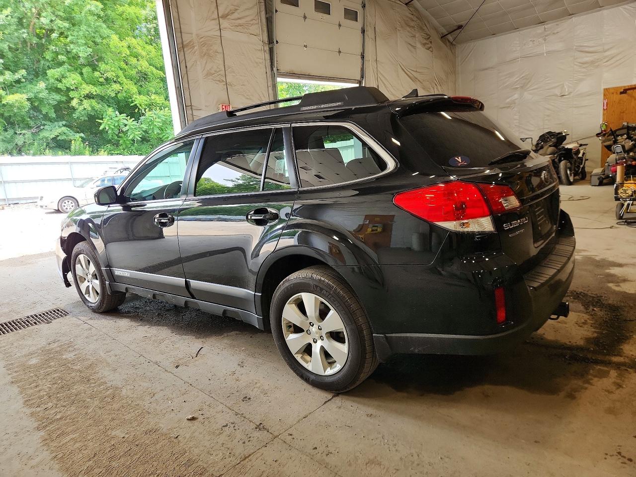 2011 Subaru Outback 3.6r Limited Black vin: 4S4BRDKC0B2414752