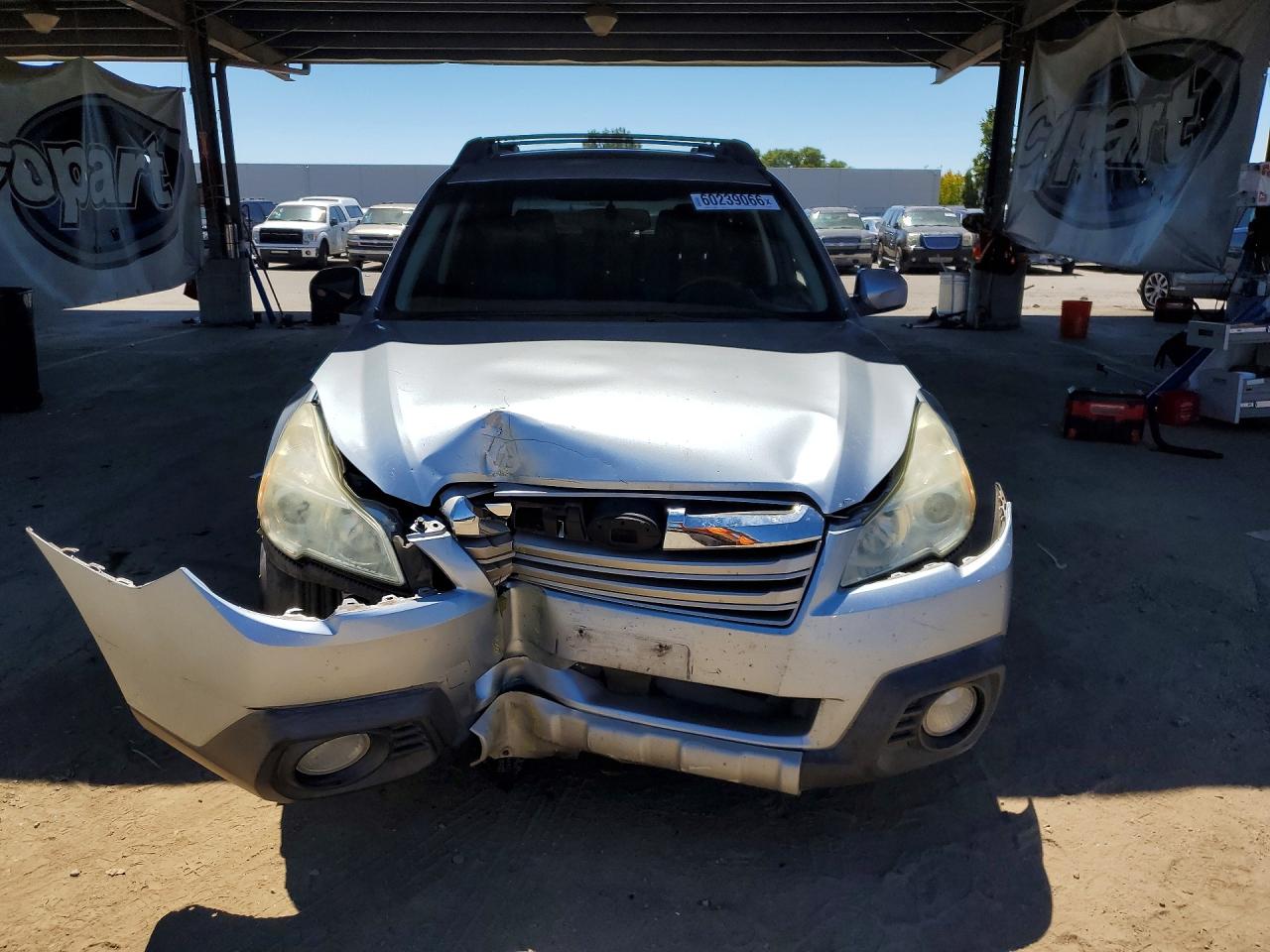 2013 Subaru Outback 3.6r Limited Silver vin: 4S4BRDKC0D2282398